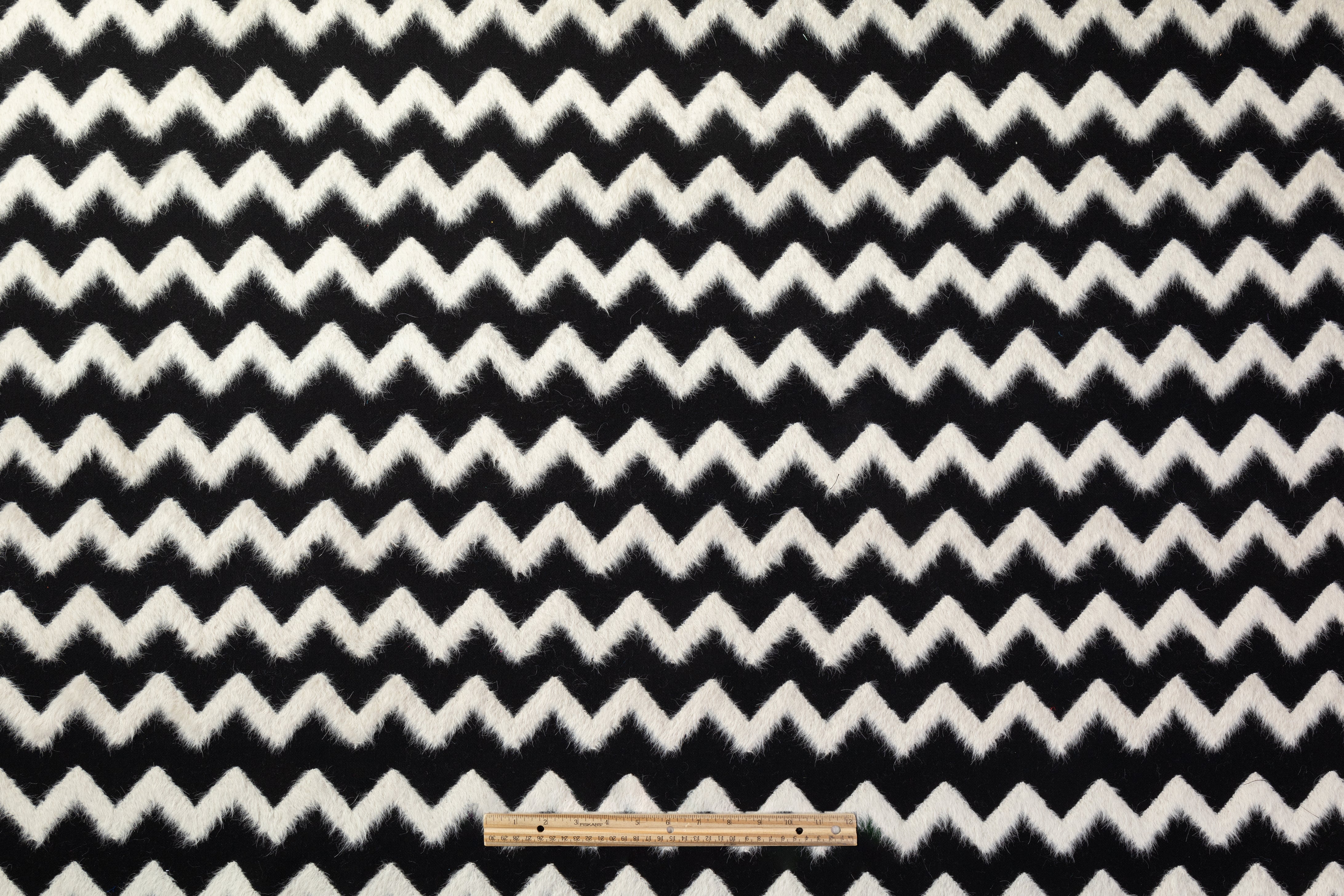 Carnet - Italian Chevron Wool Tricotine - Black / Off White