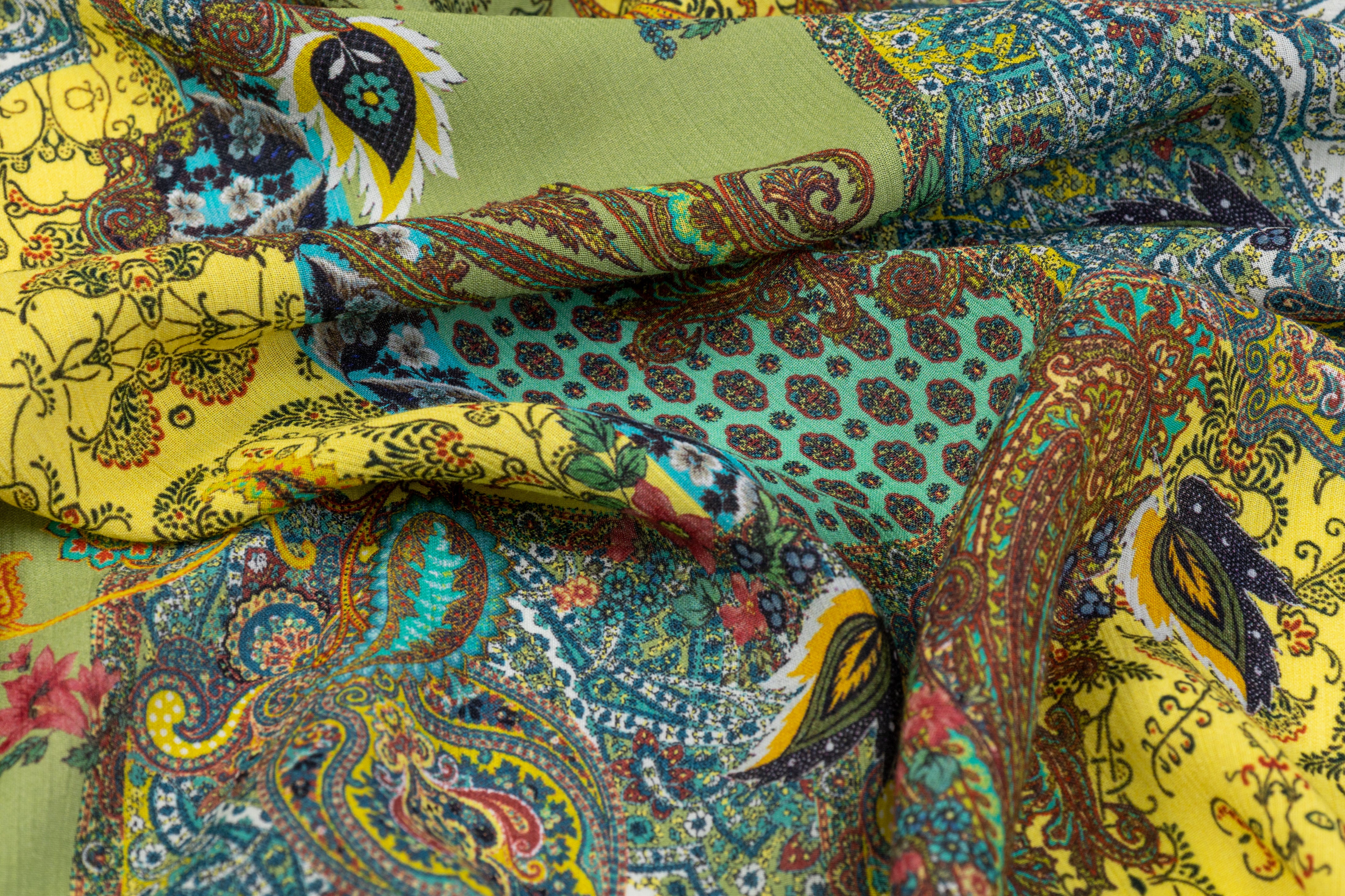 Paisley Italian Viscose Crepe De Chine - Multicolor