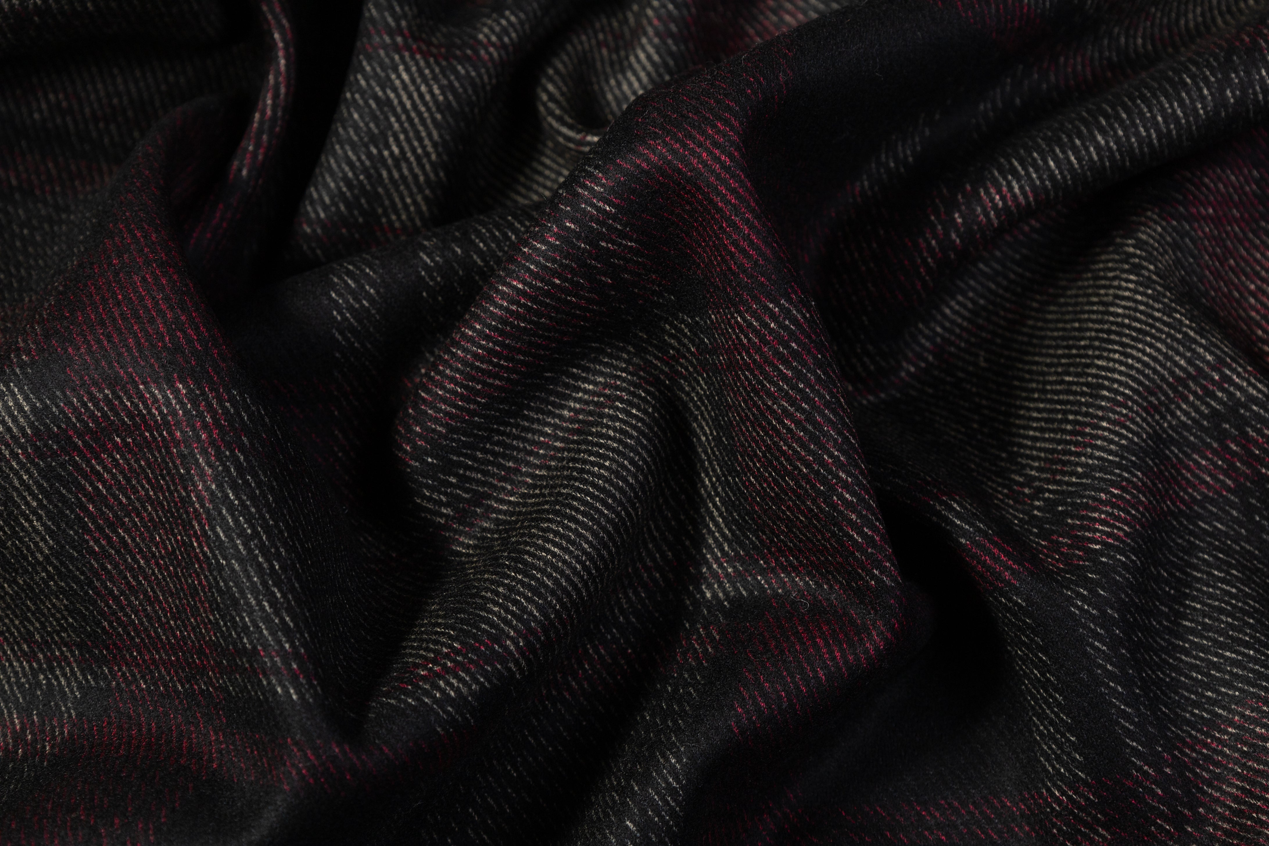 Plaid Printed Knit - Burgundy / Black / Gray