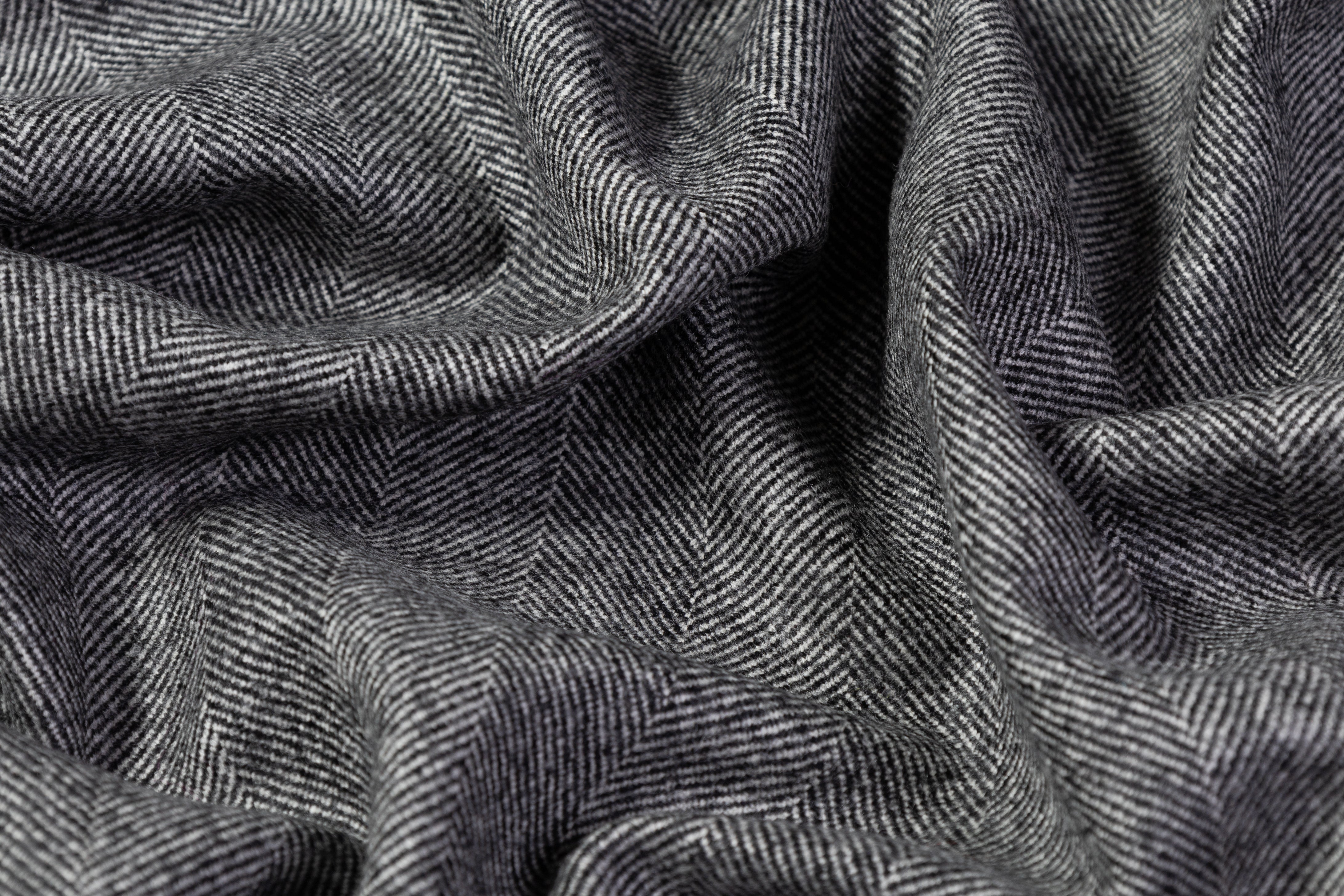 Loro Piana - Herringbone Italian Wool Suiting - Charcoal Gray