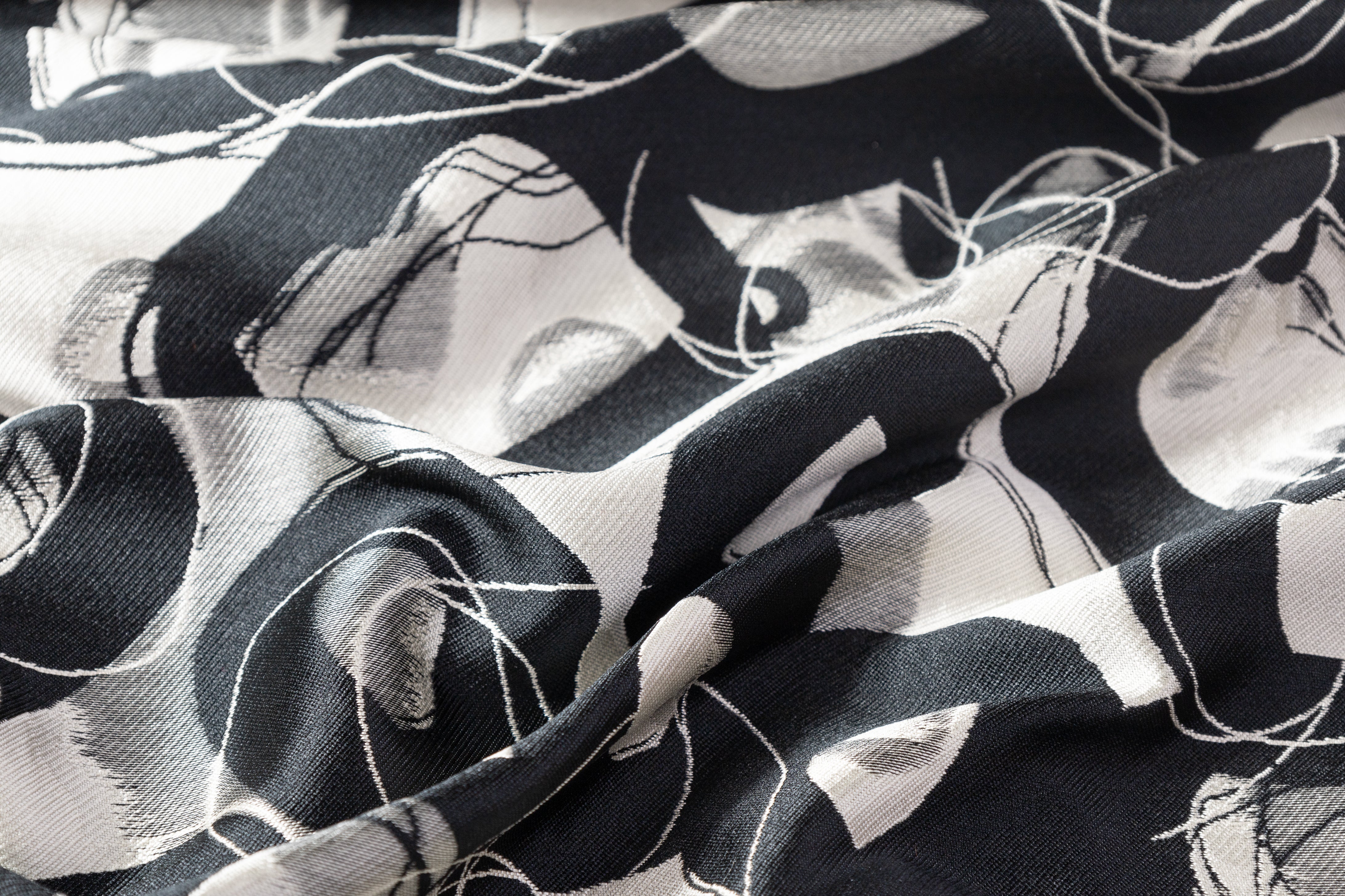 Double Faced Geometric Italian Brocade - Off White / Black