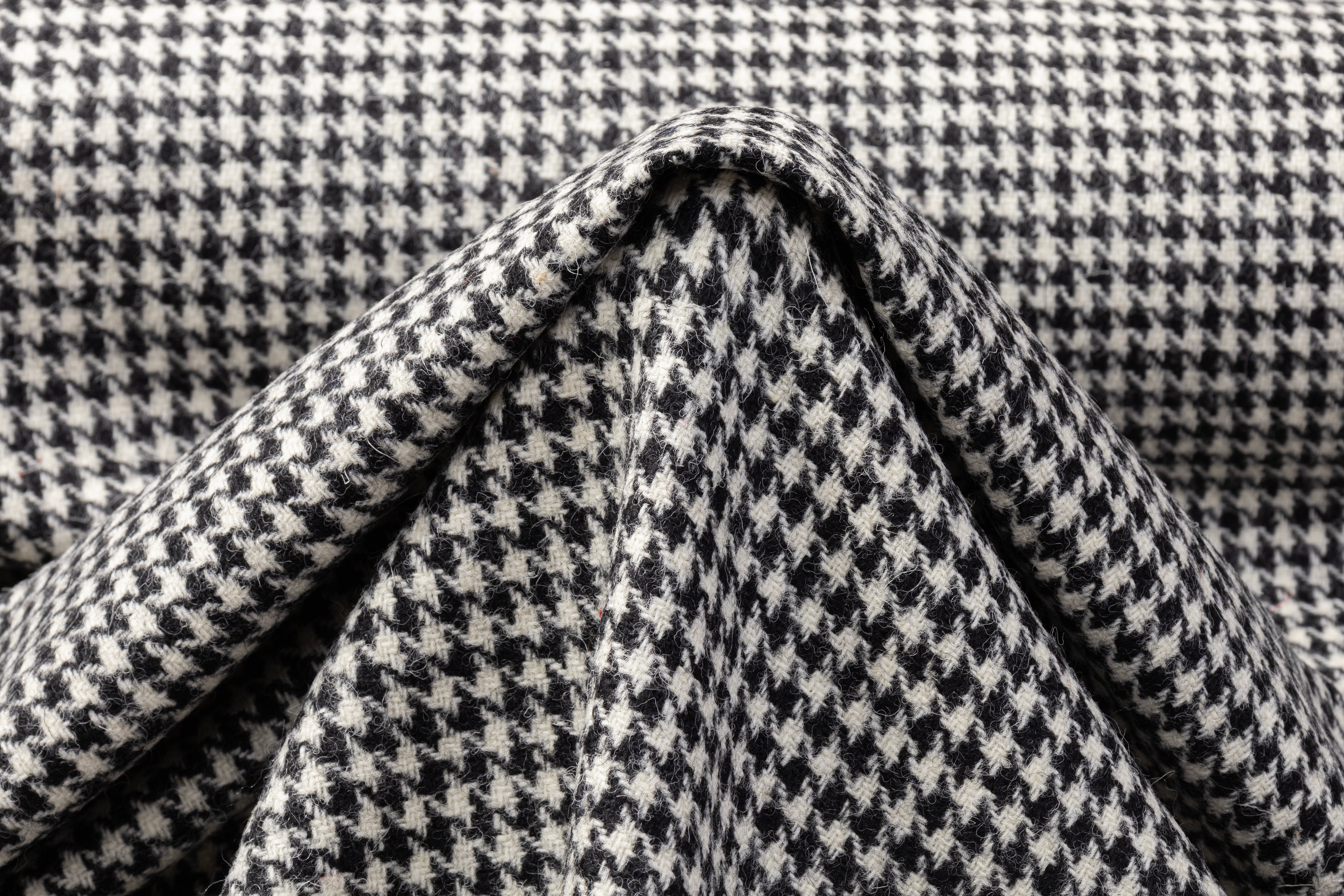Houndstooth Wool Tweed Coating - Black / White