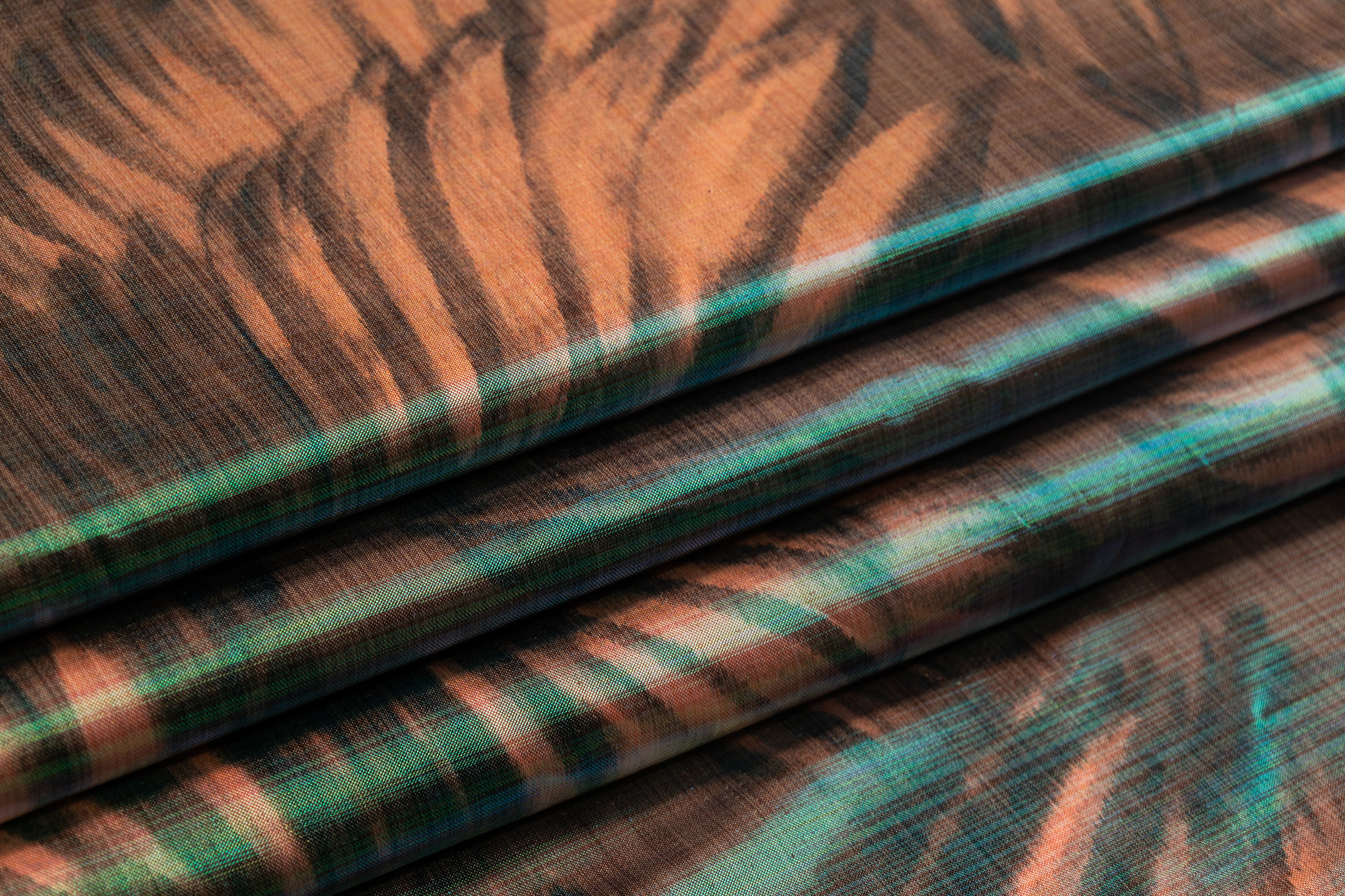 Iridescent Metallic Italian Chiné - Green / Peach