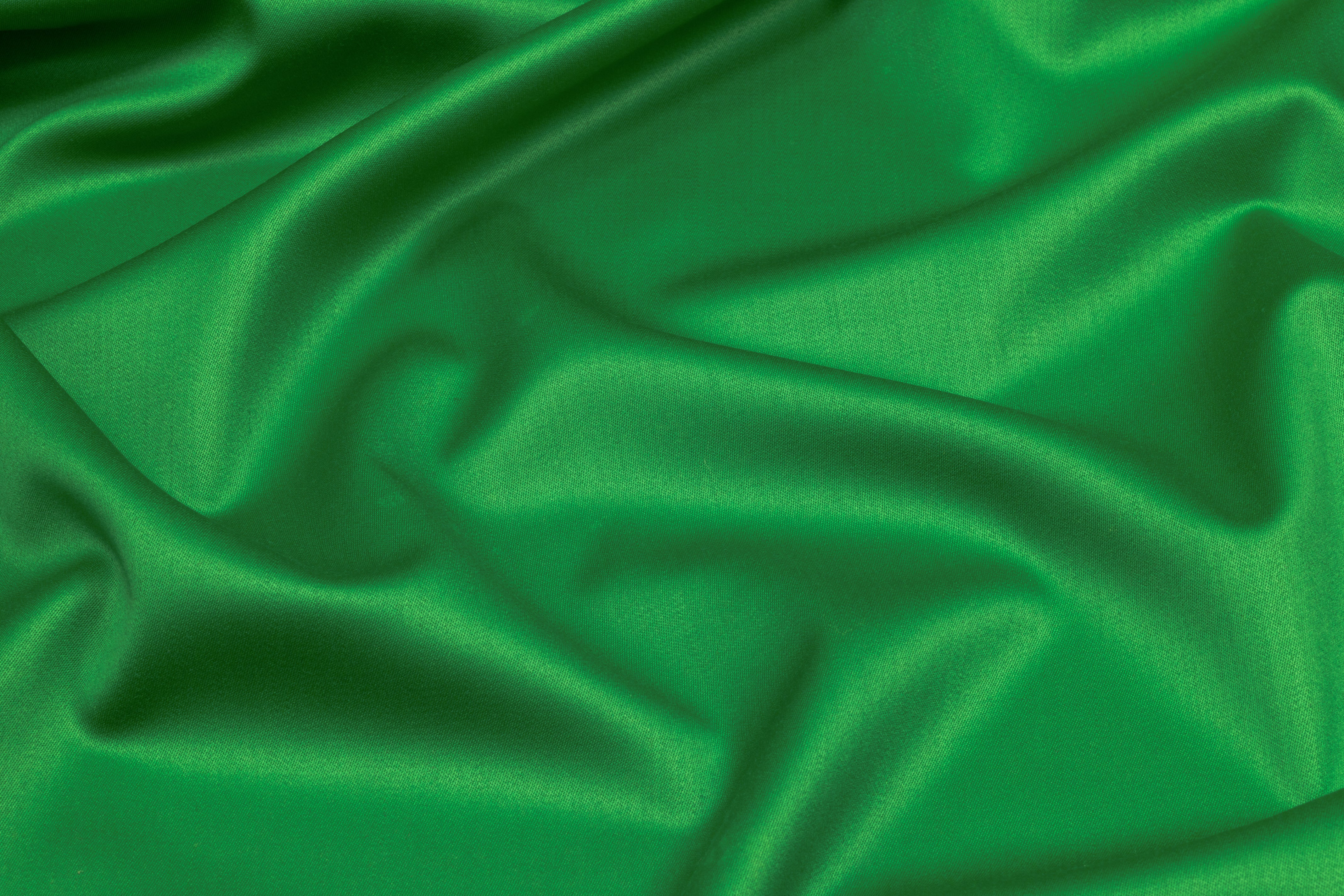 Super 150s Italian Wool Blend Satin Faille Suiting - Kelly Green