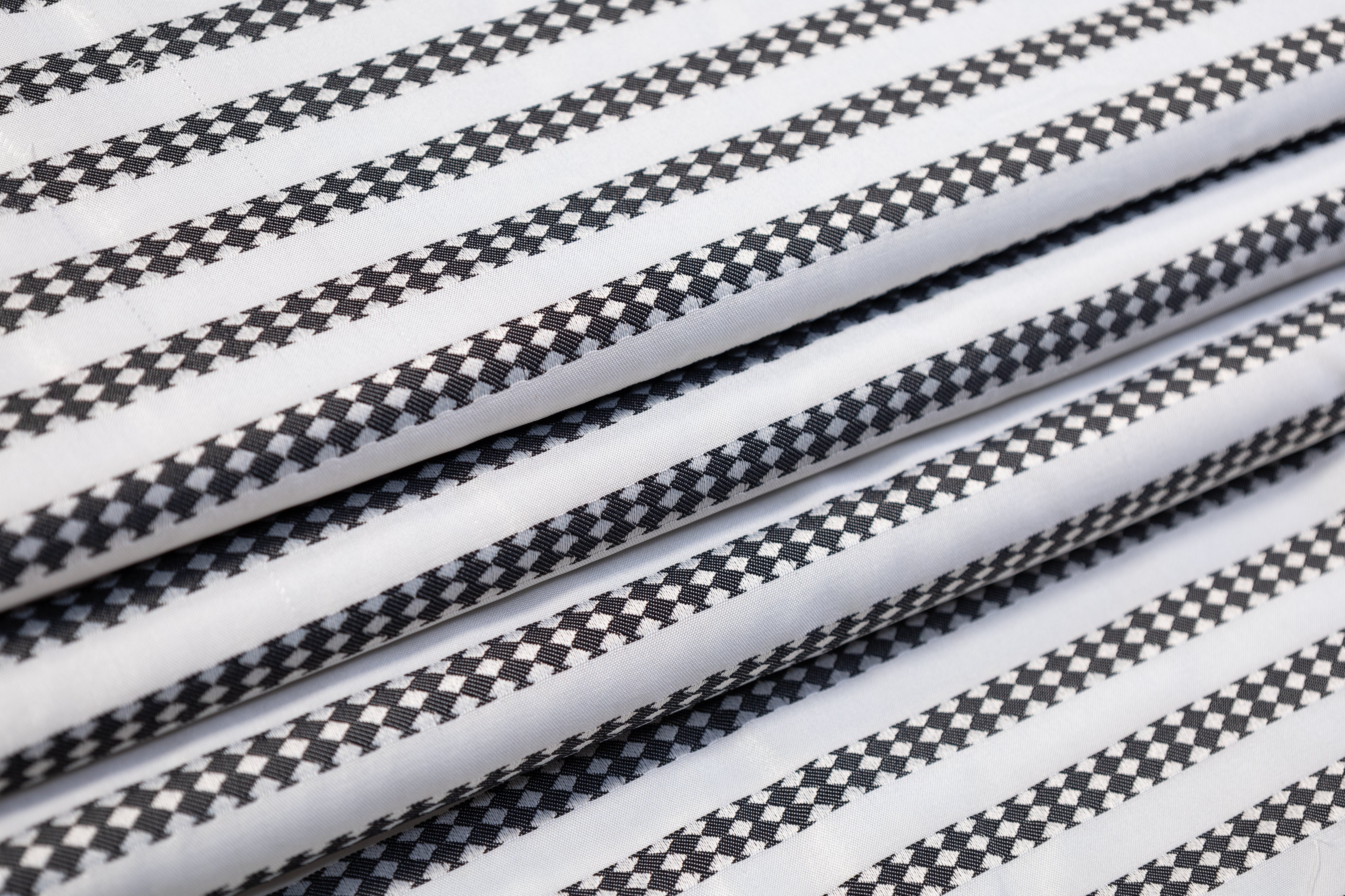 Diamond Striped Brocade - Black / White