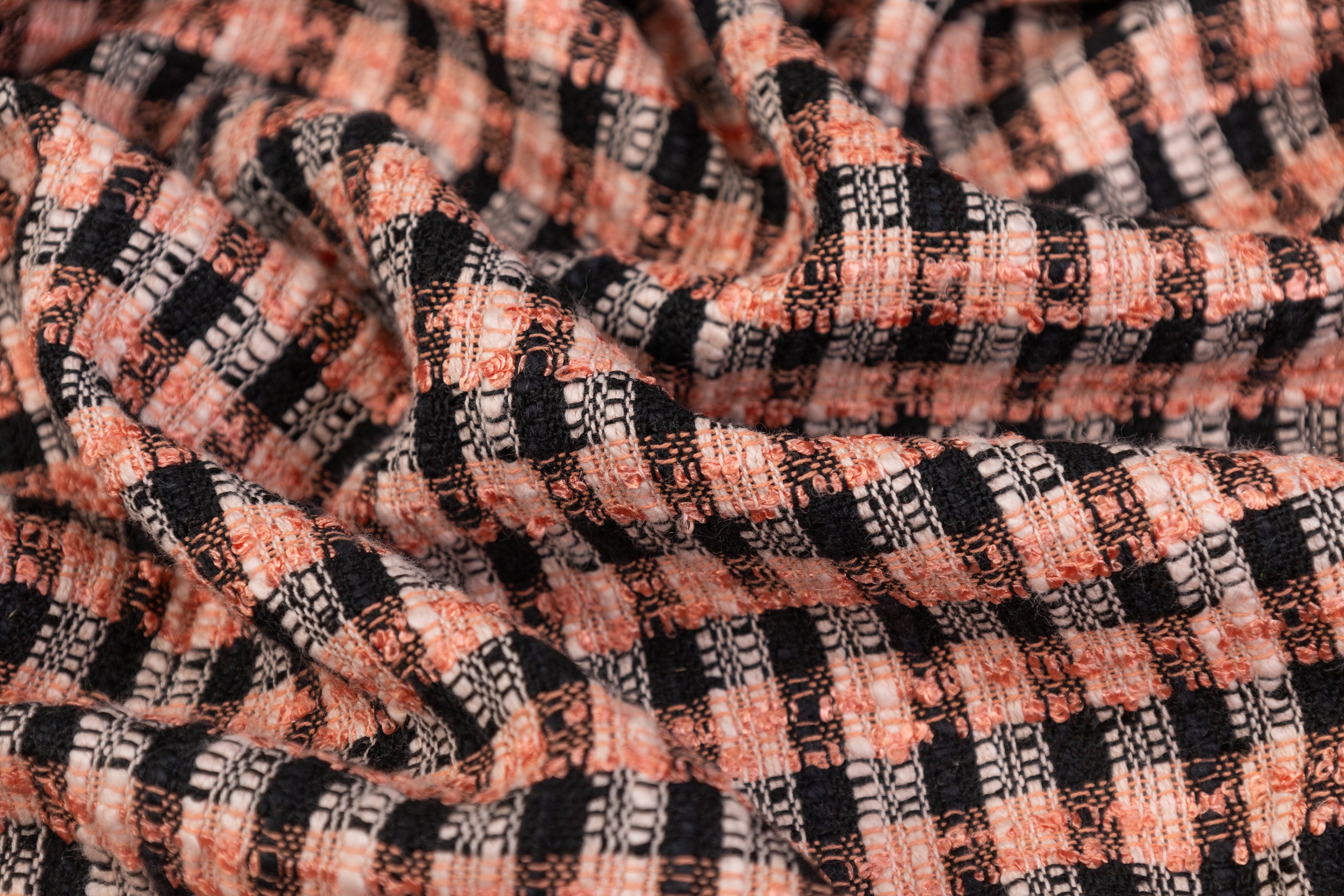Checked Wool Blend Tweed Boucle - Peach / Black