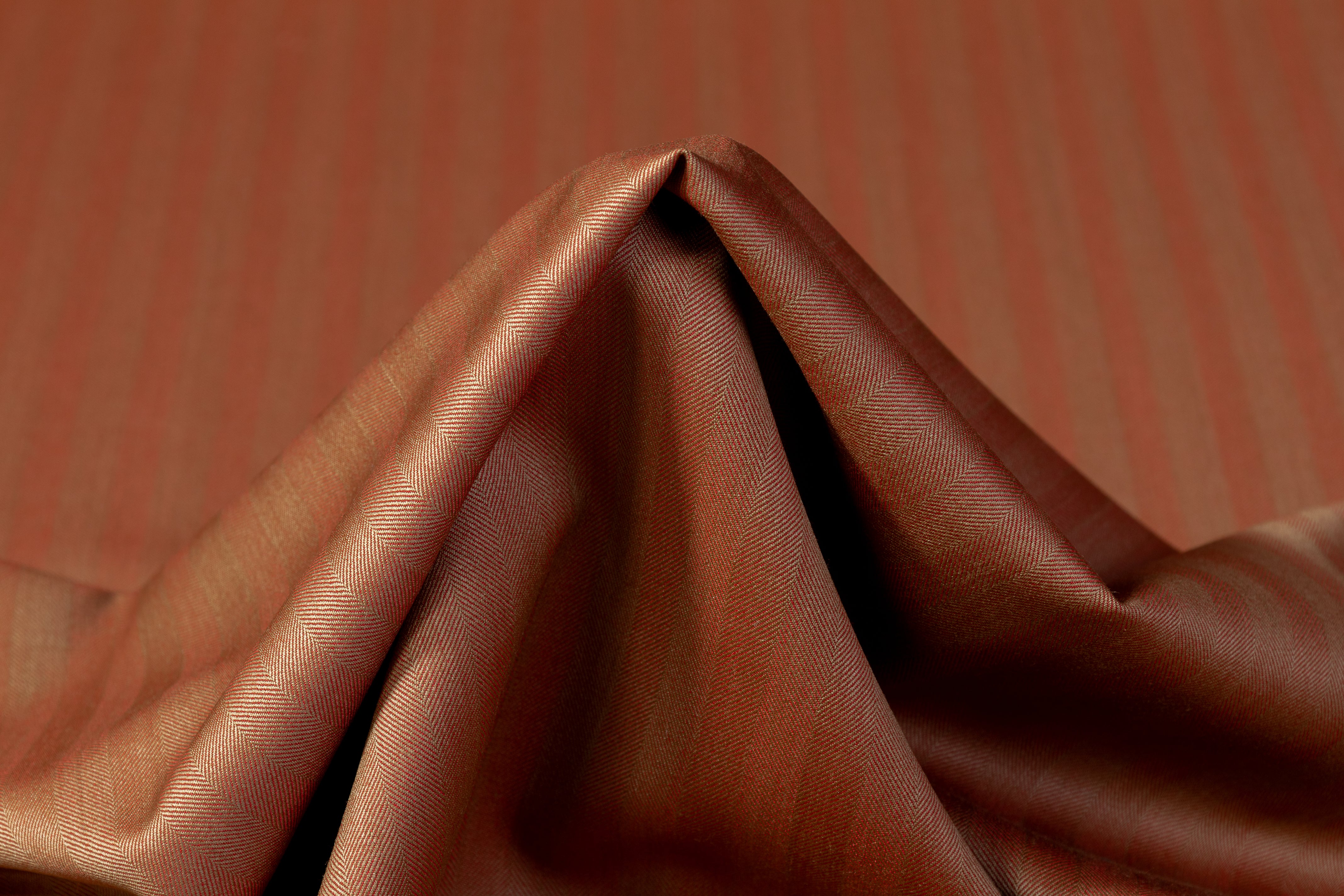 Iridescent Herringbone Italian Wool Suiting - Fire Rust