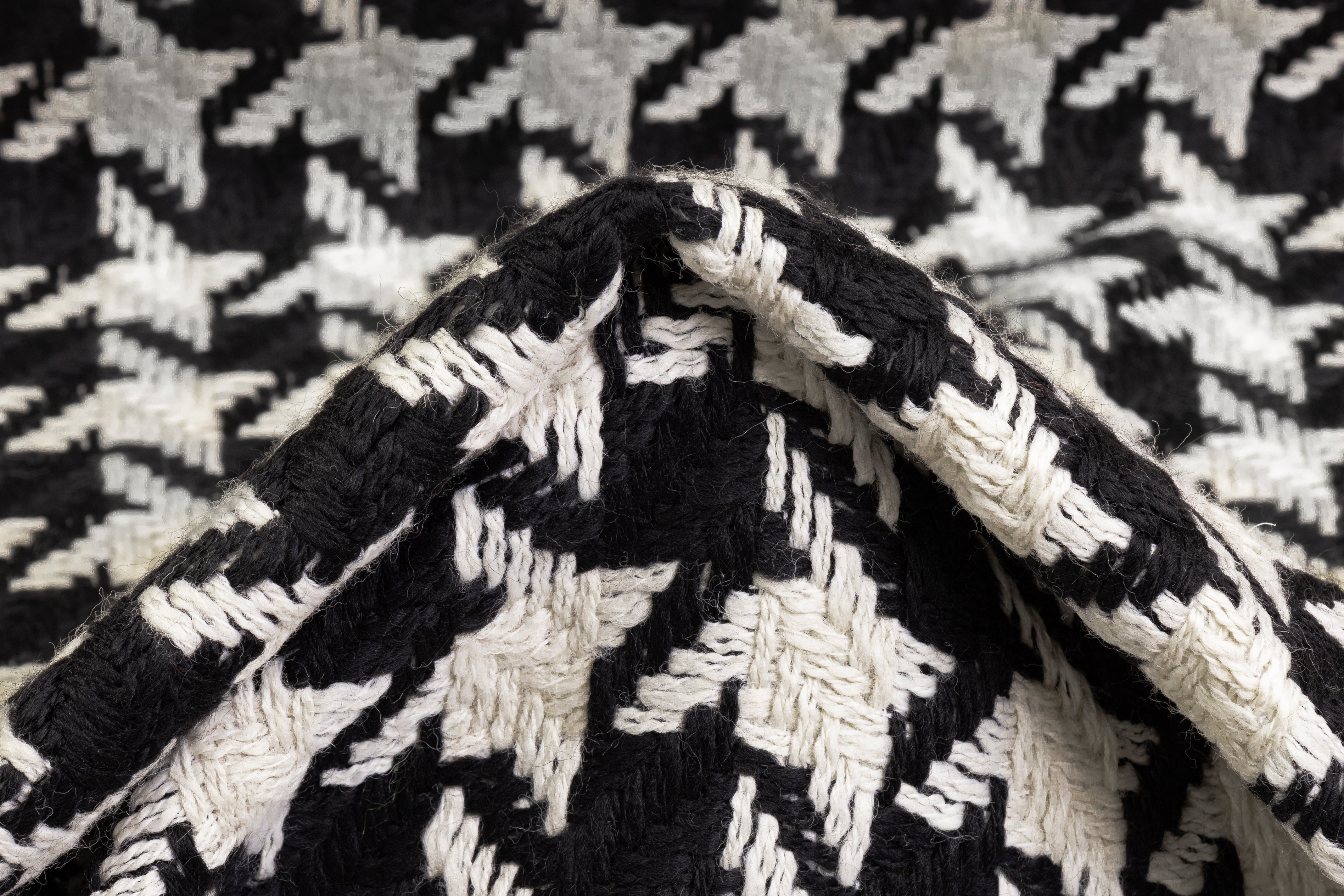 Italian Houndstooth Wool Tweed - Black / White