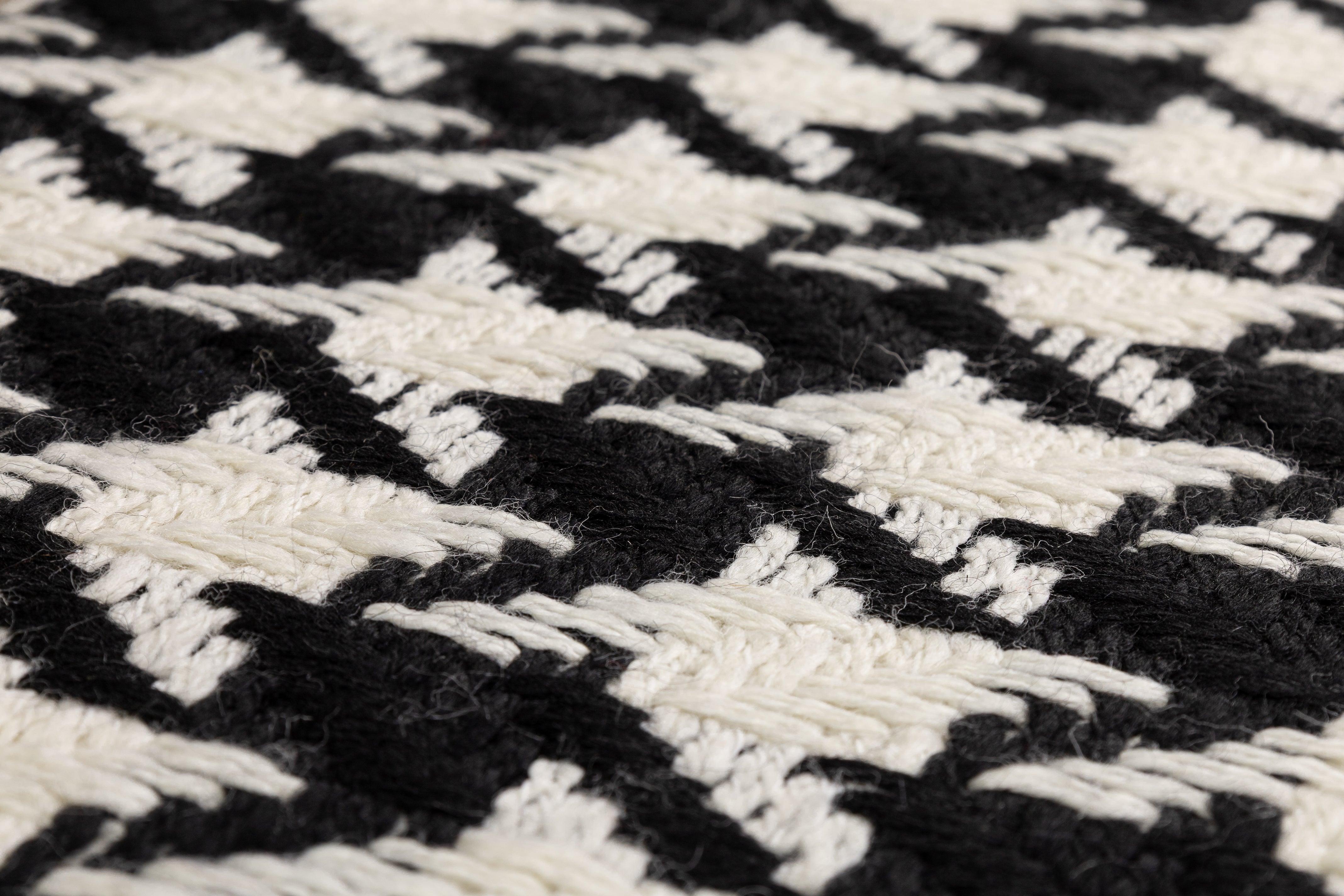 Italian Houndstooth Wool Tweed - Black / White