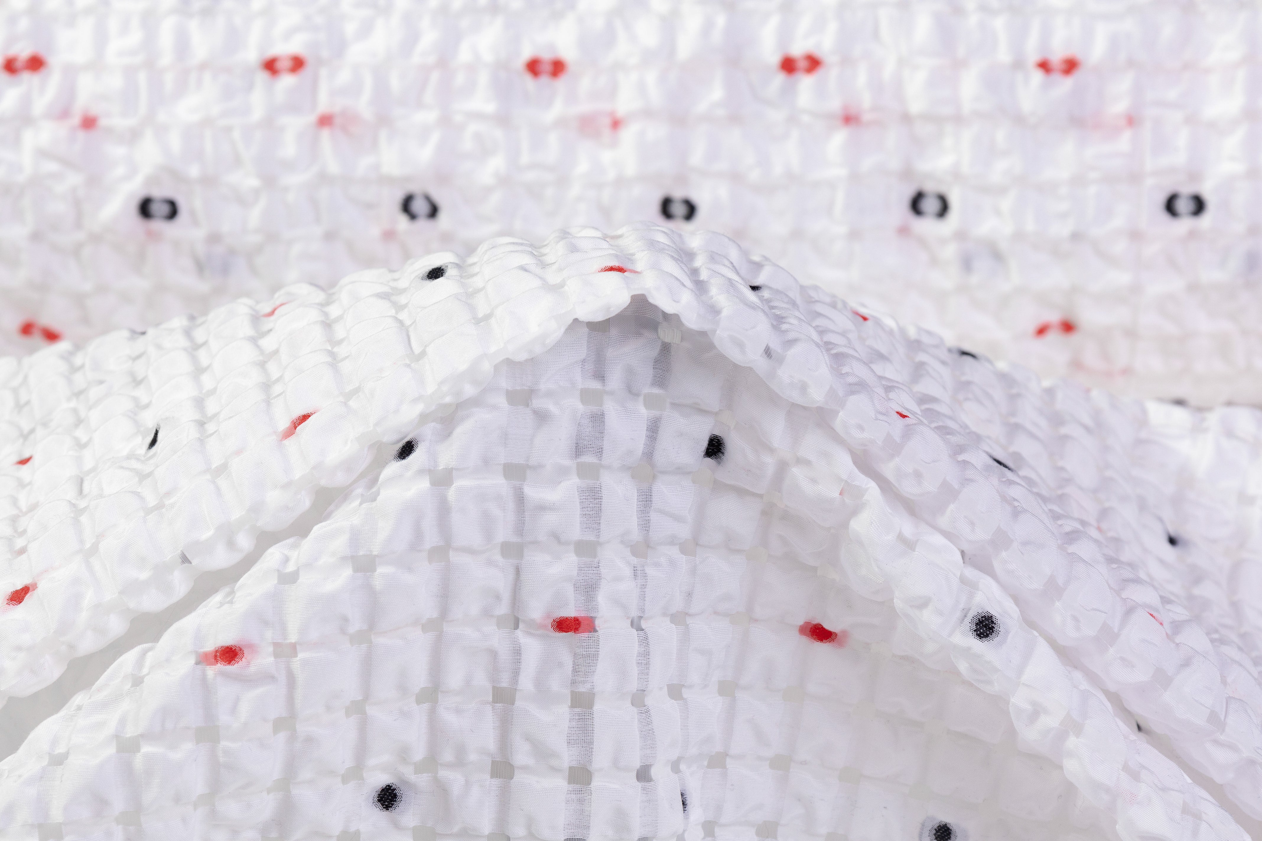 Puckered Dotted Fil Coupé - White / Red / Dark Navy