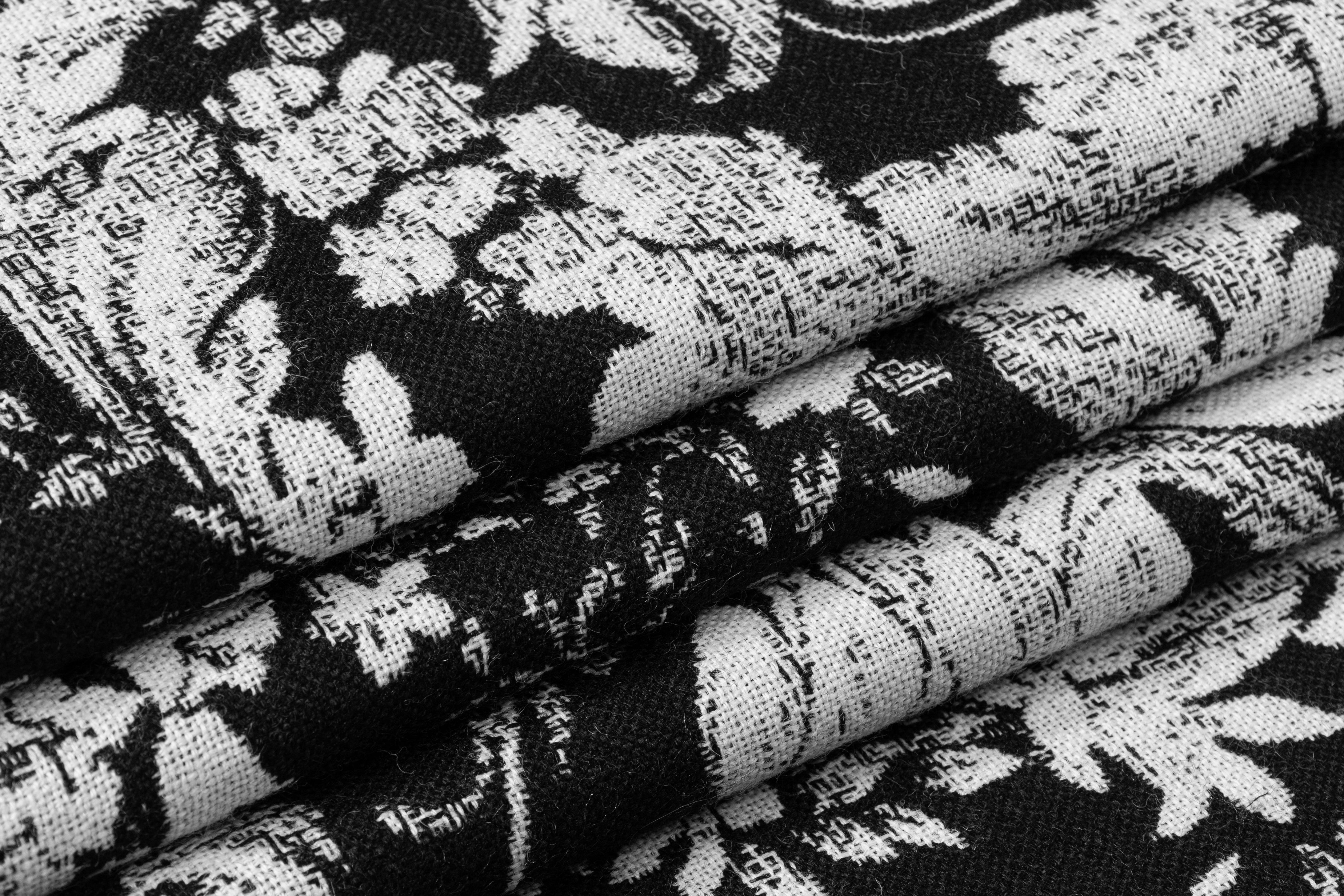 Double Faced Floral Italian Wool Tweed - Black / White