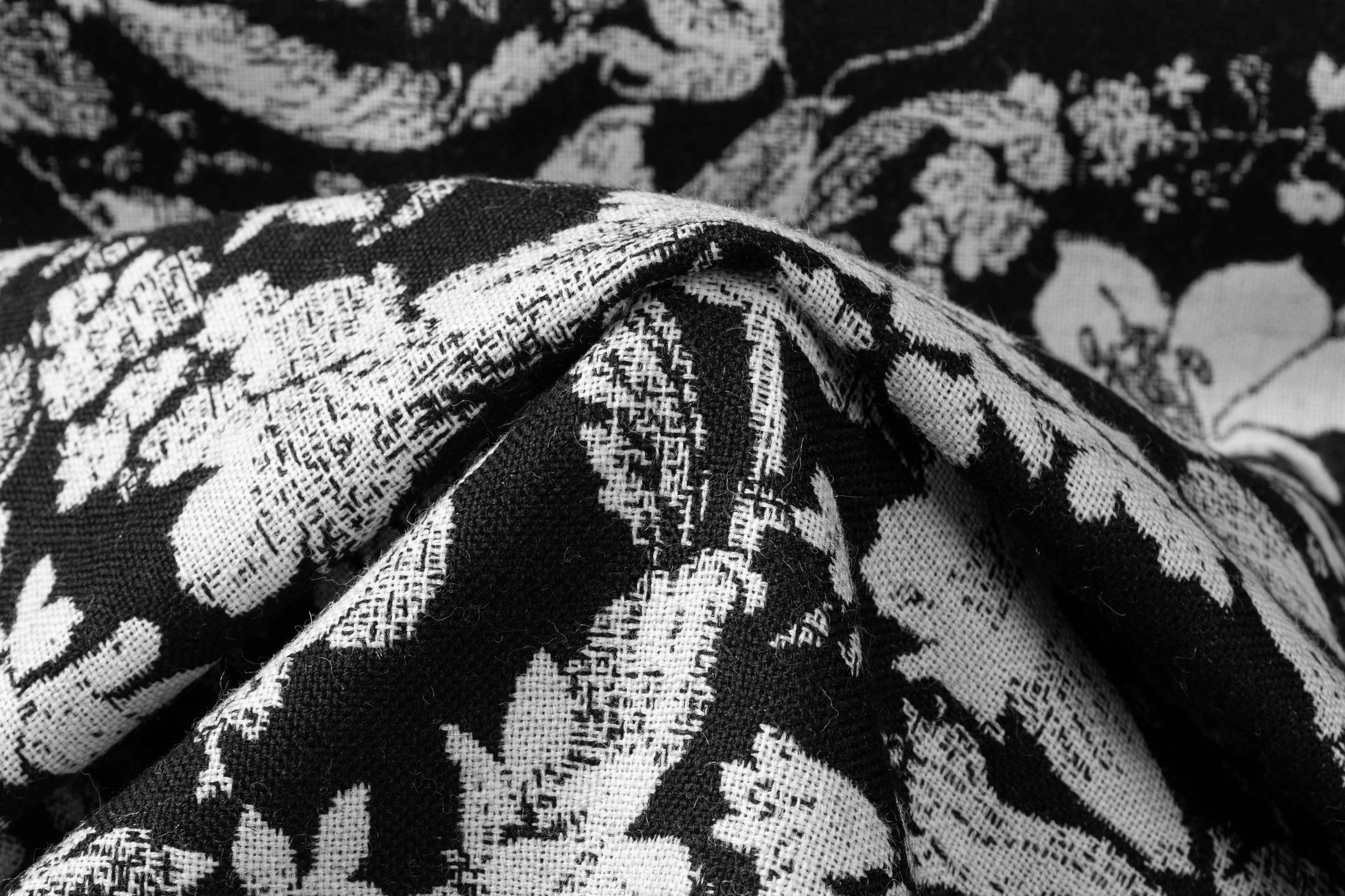 Double Faced Floral Italian Wool Tweed - Black / White