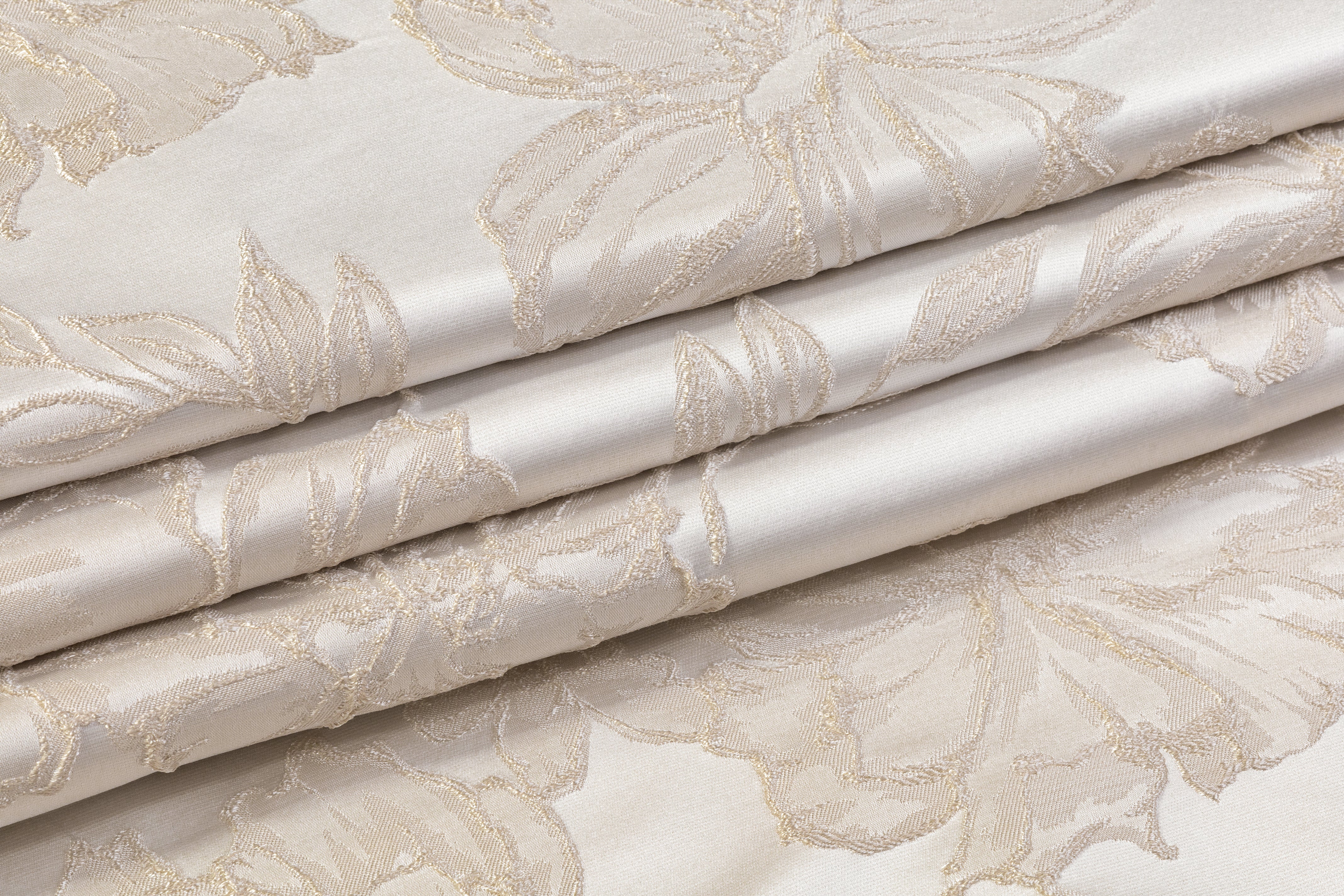 Floral Cloqué Brocade - Off White / Cream