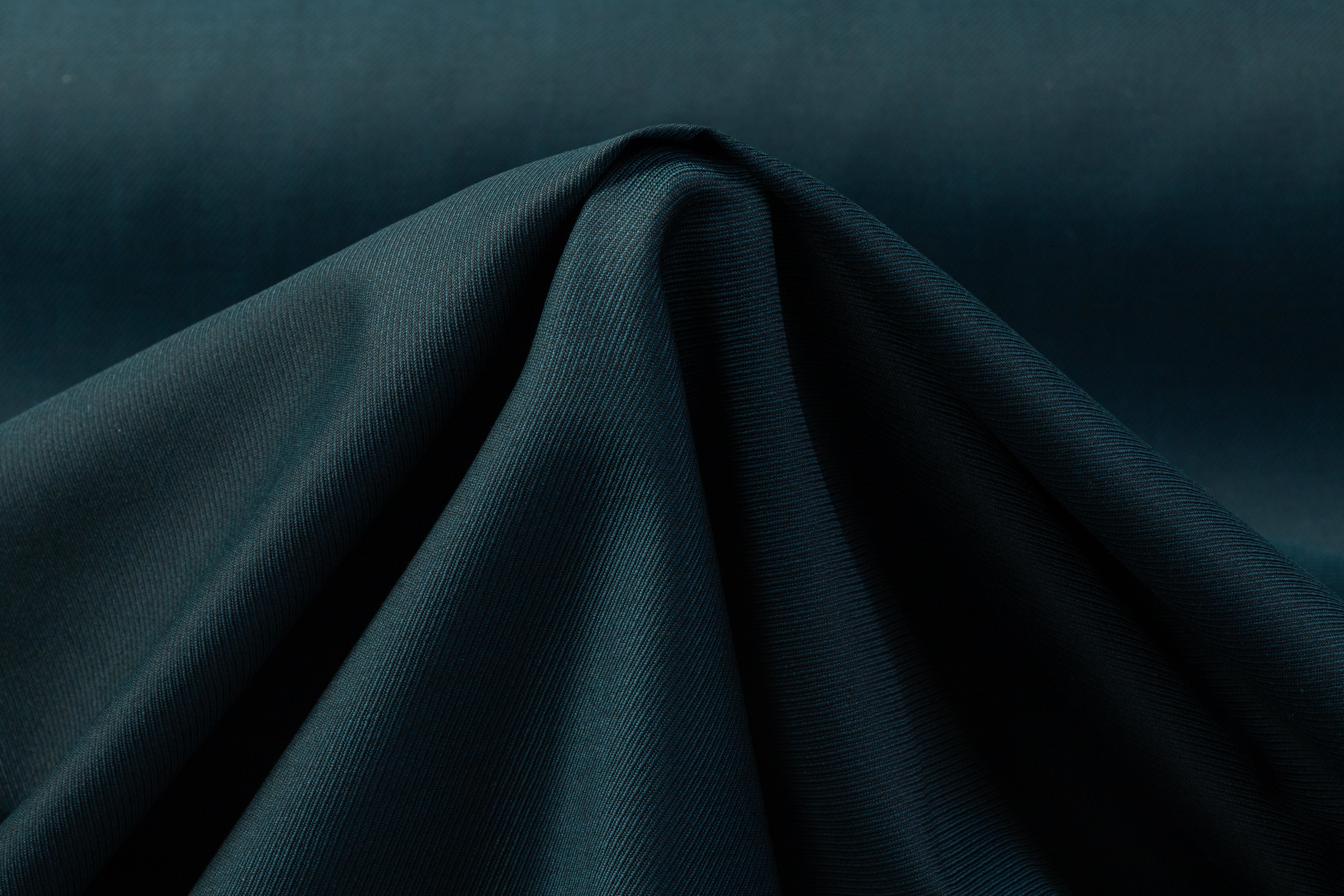 Two-Tone Super 120s Italian Wool Gabardine - Teal Blue / Black