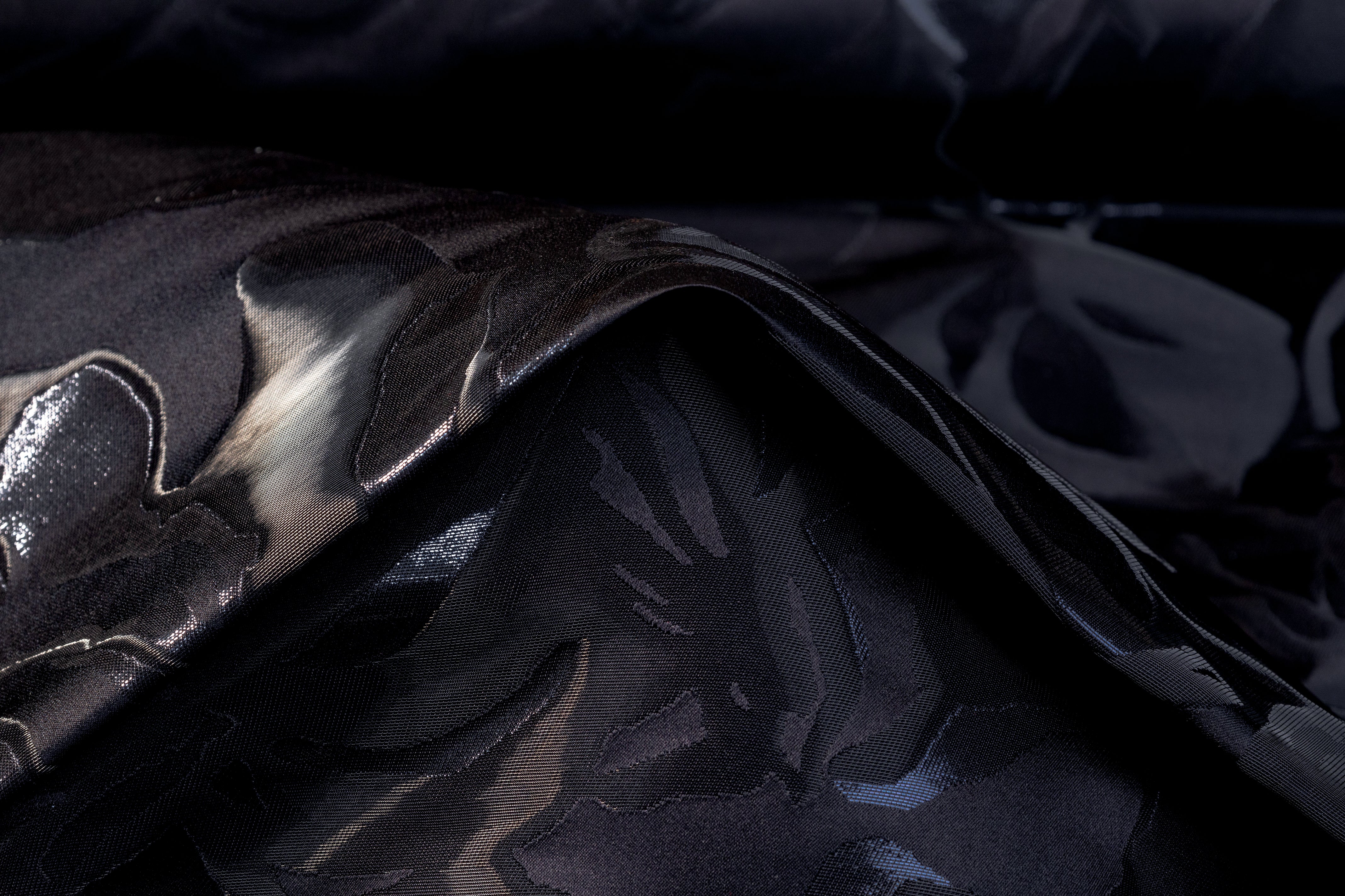 Ruffo Coli - Italian Silk Blend Liquid Brocade - Black / Navy