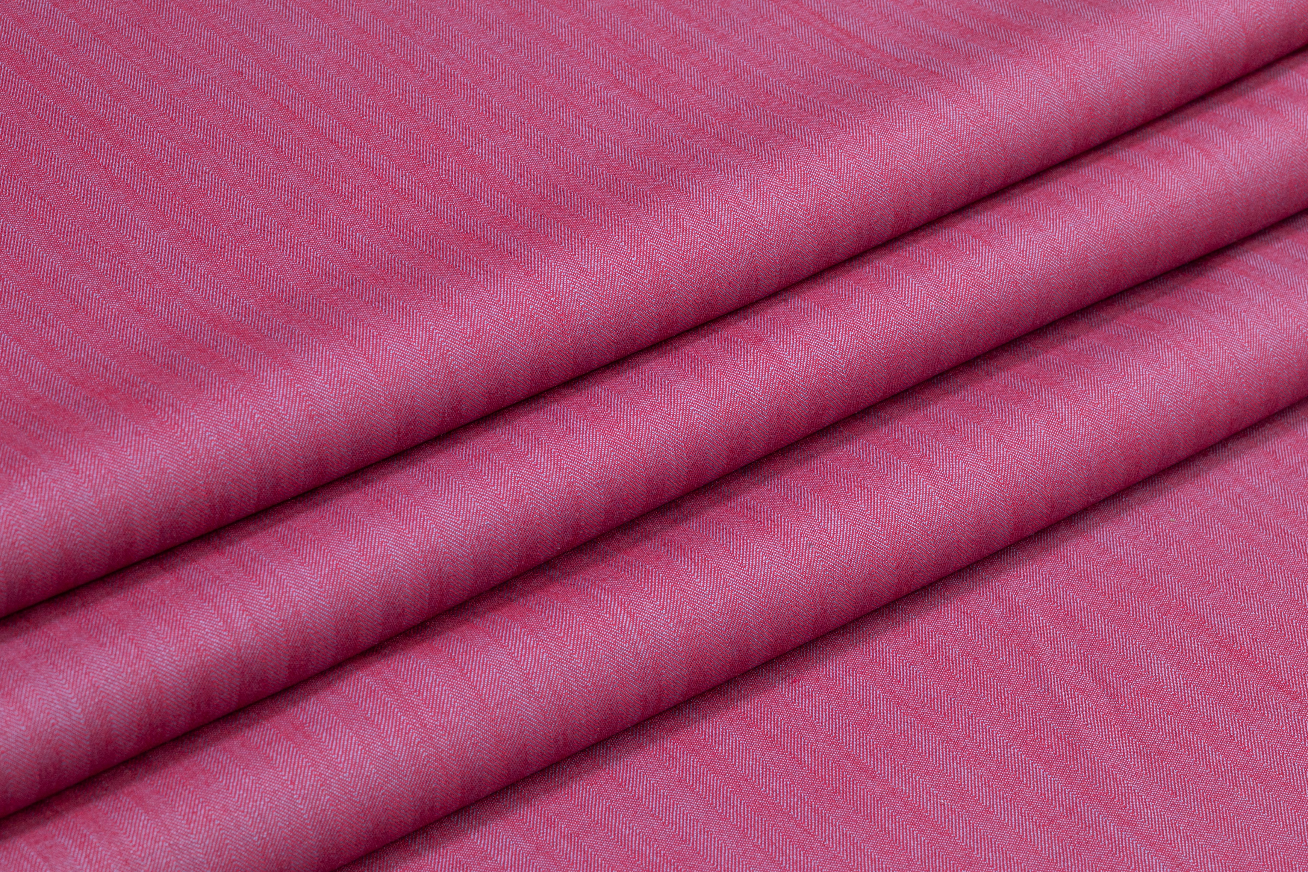 Iridescent Italian Summer Tasmania Super 130s Wool Suiting - Purple / Rose