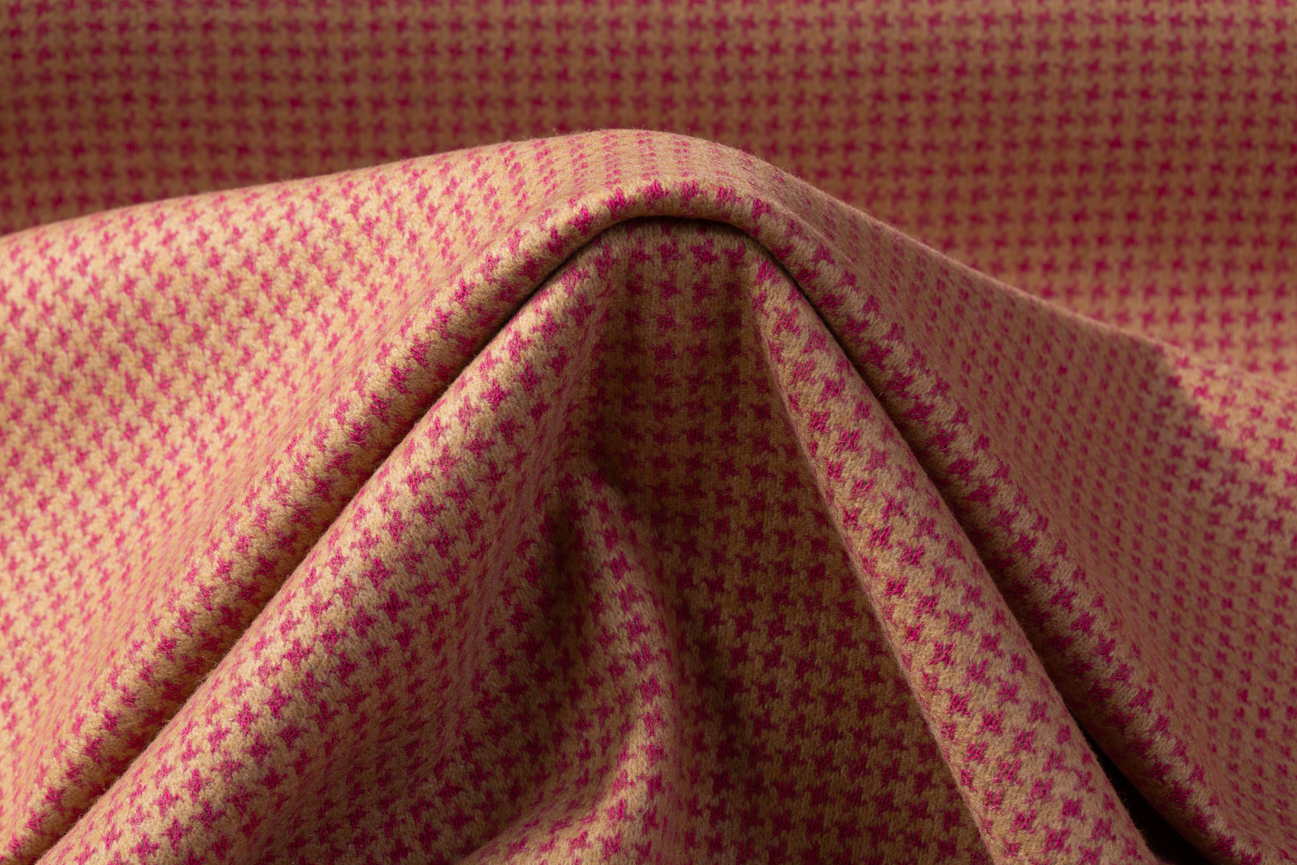 Houndstooth Italian Cashmere Wool Sweater Knit - Pink / Beige
