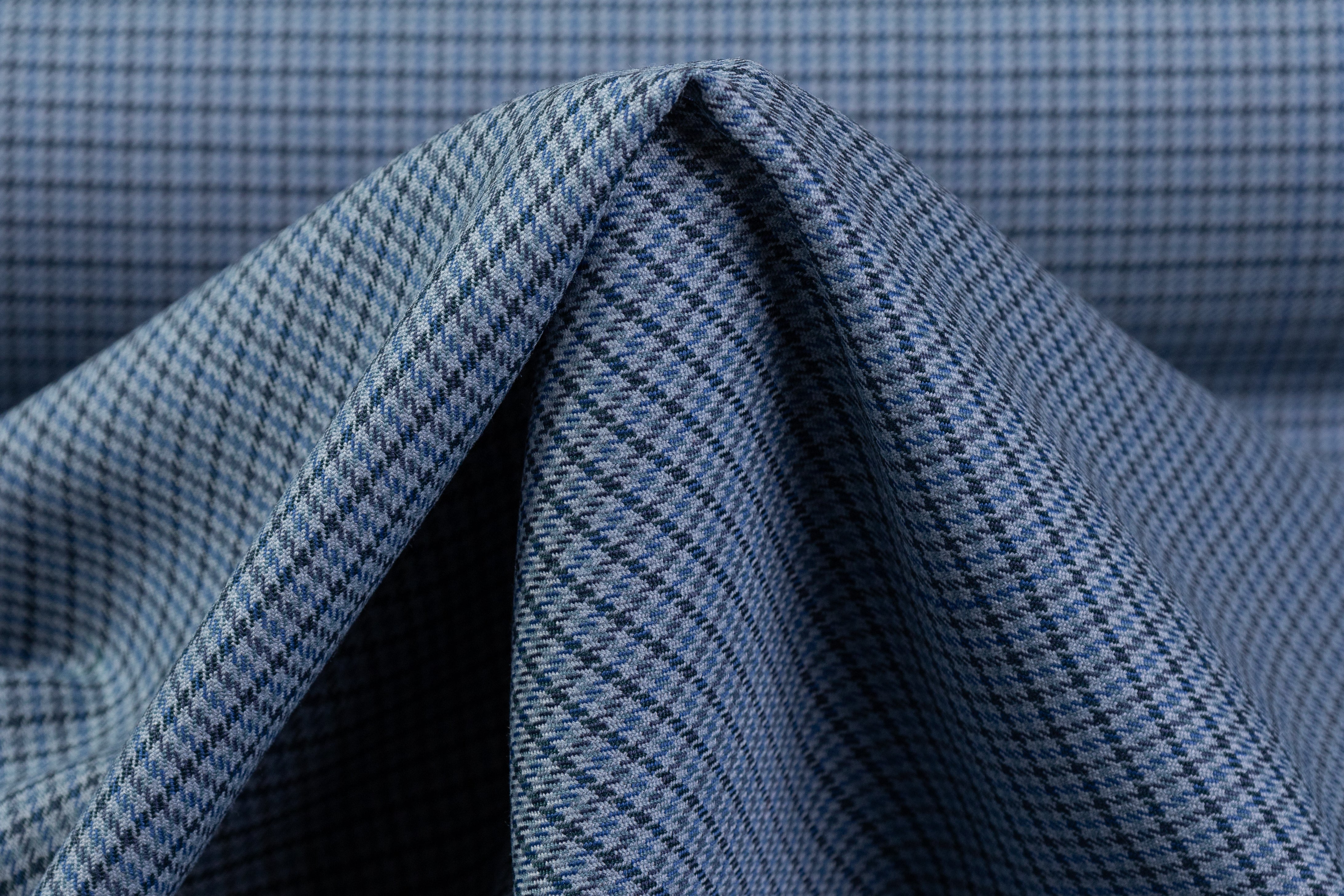 Angelico - Houndstooth Italian Poly Wool Suiting - Blue