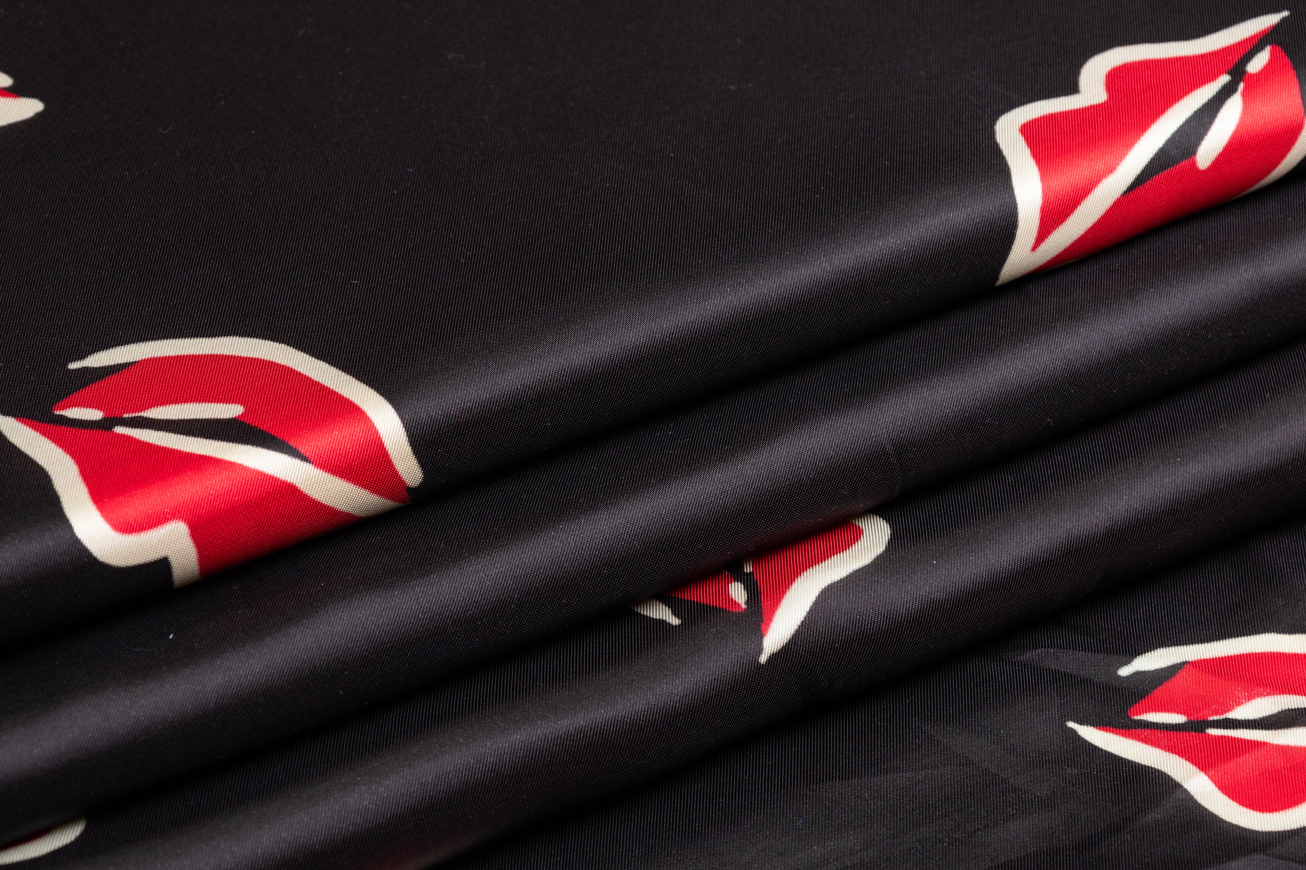 Lipstick Printed Italian Viscose Twill - Black / Red / Ivory