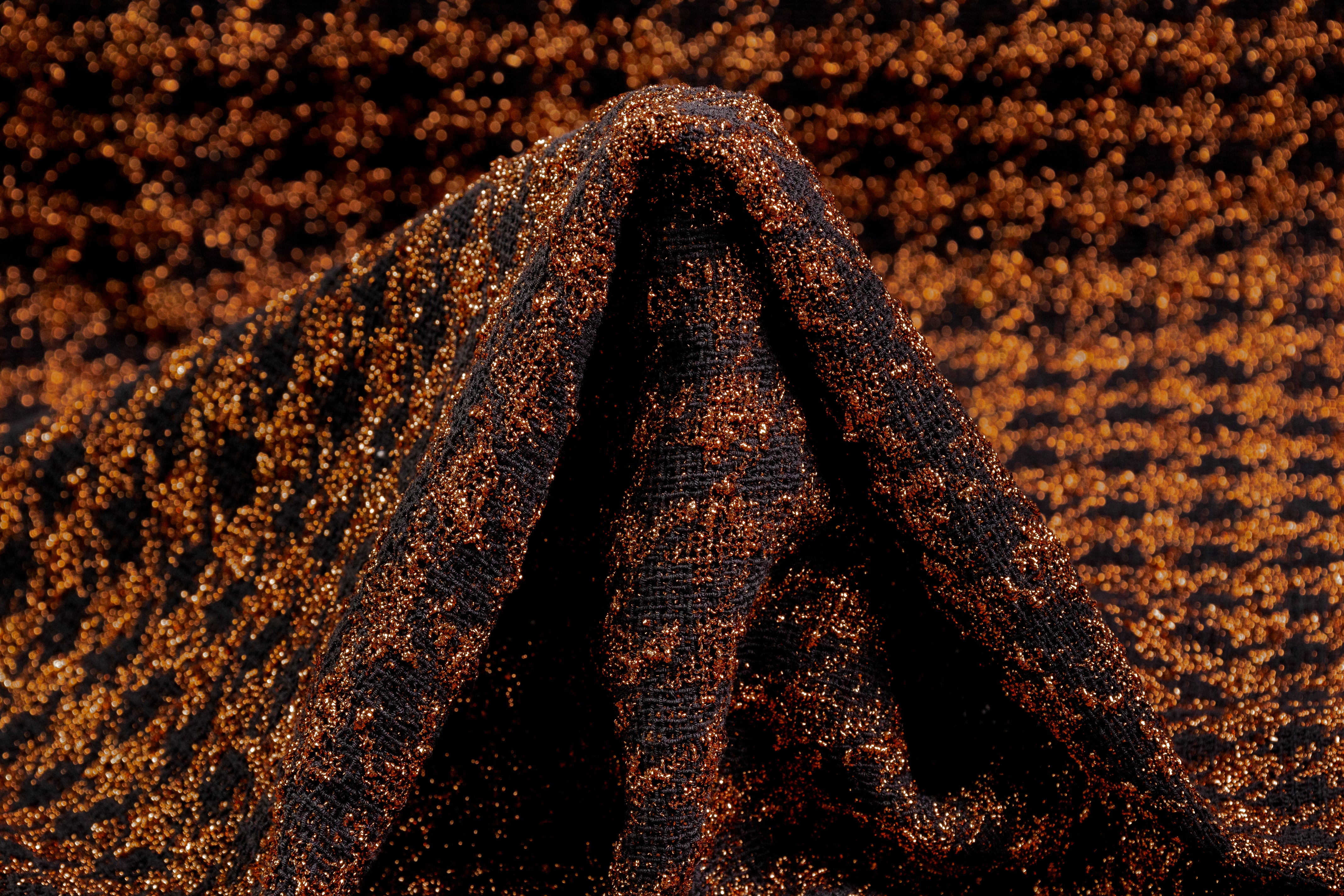 Metallic Italian Mini Houndstooth Tweed - Copper / Black