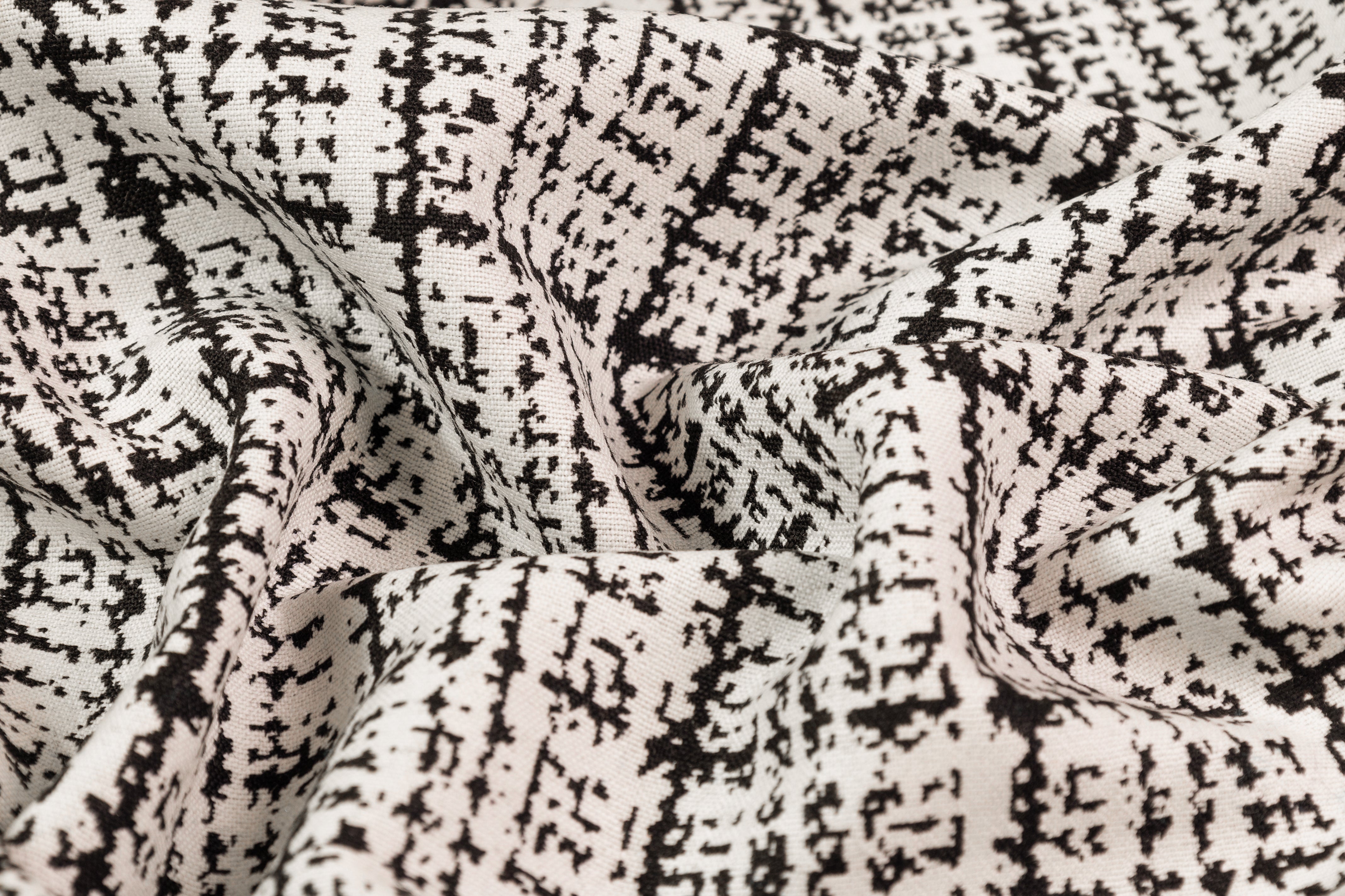 Double Faced Checked Italian Wool Jacquard - Black / Off White