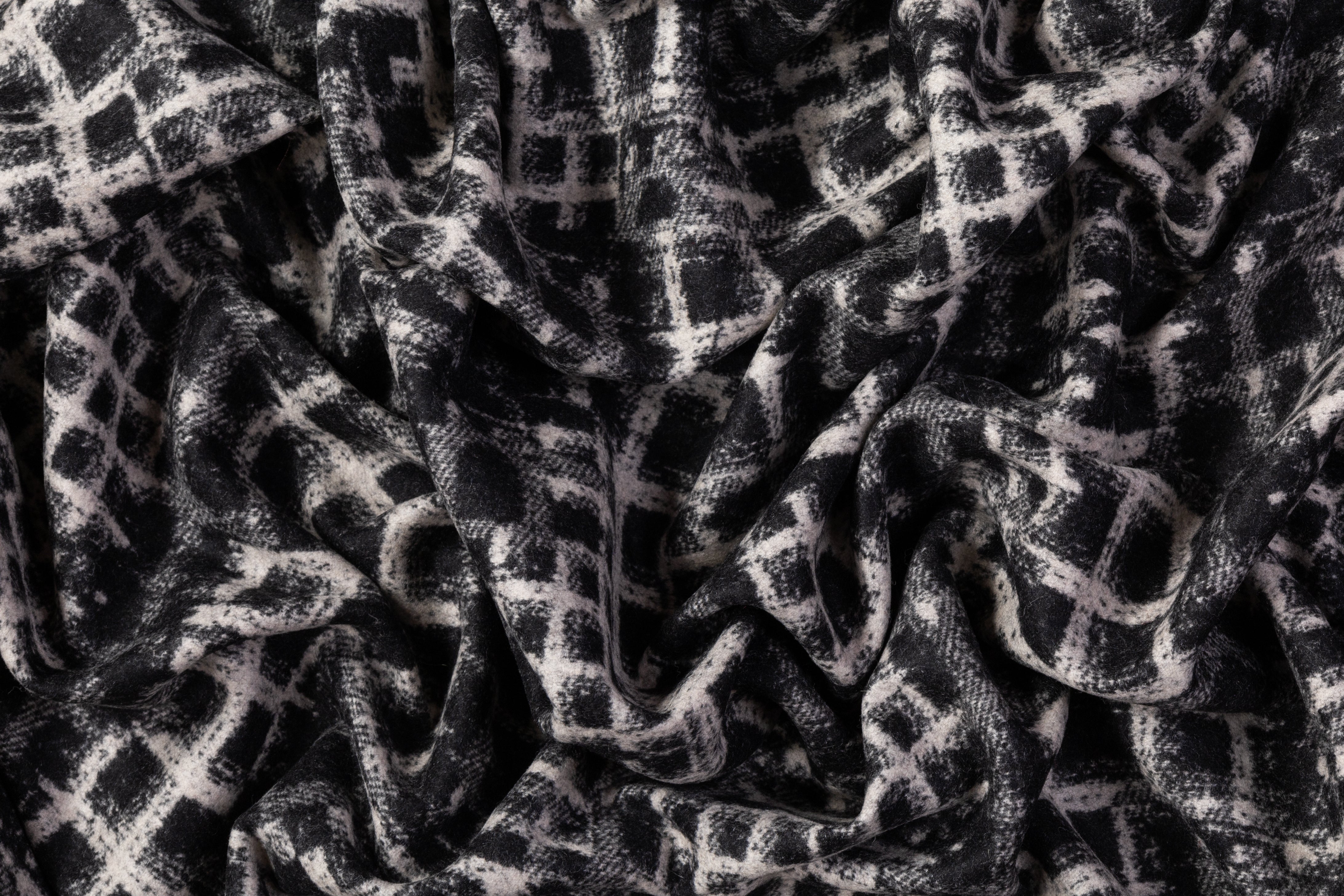 Abstract Italian Wool Coating - Gray / Black