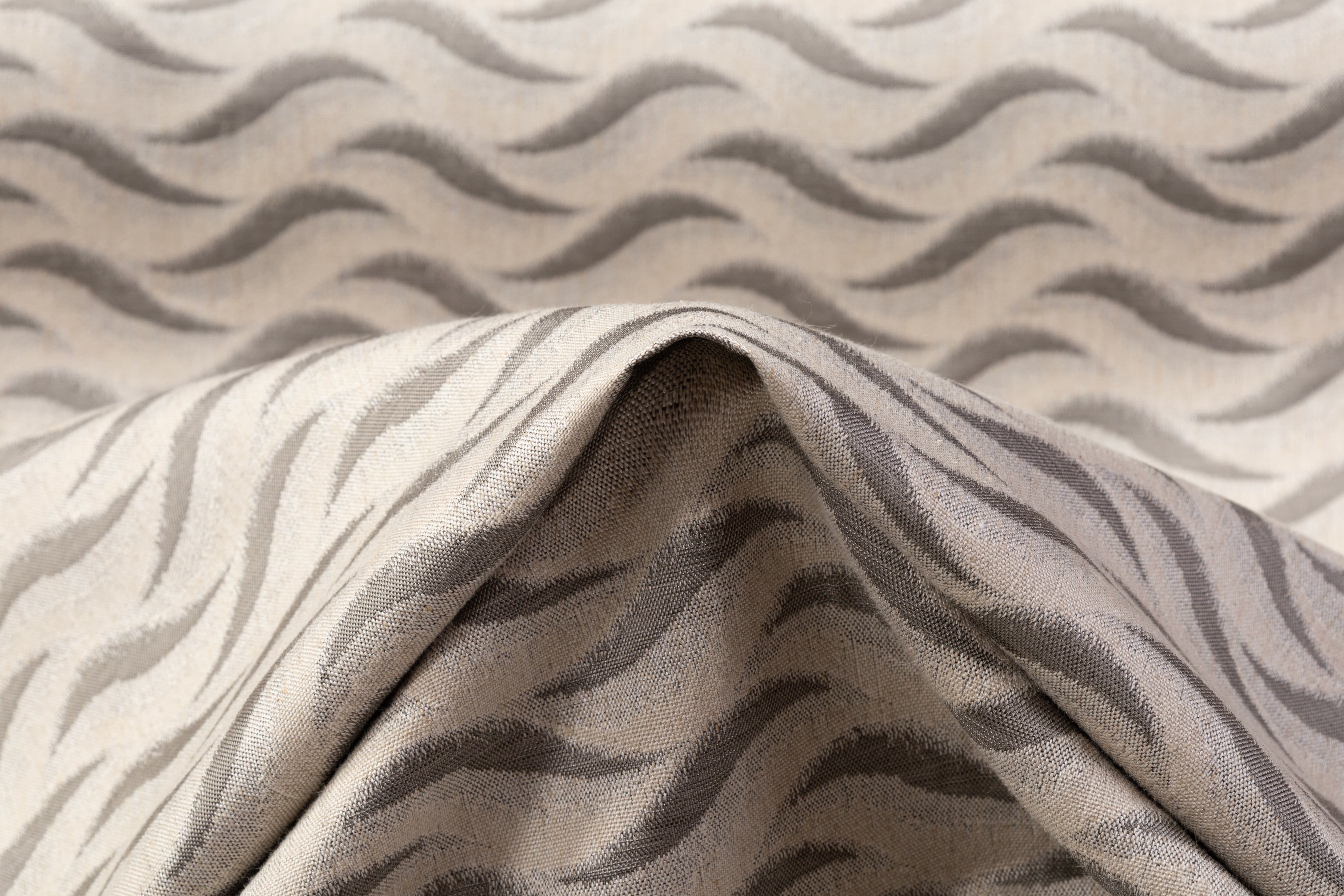 Wavy Italian Cotton Nylon Brocade - Gray / Taupe