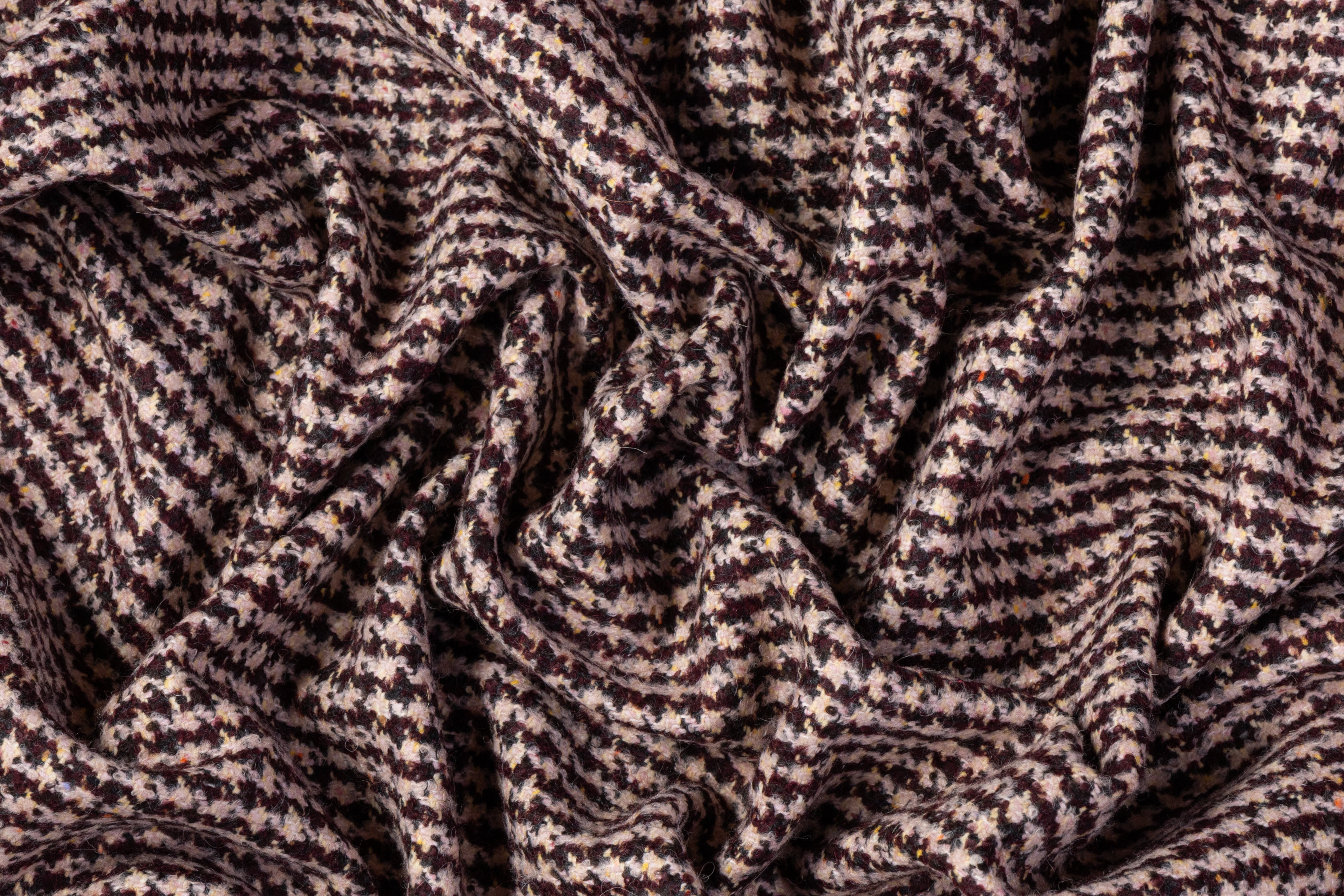 Italian Houndstooth Wool Tweed Boucle - Pink / Burgundy
