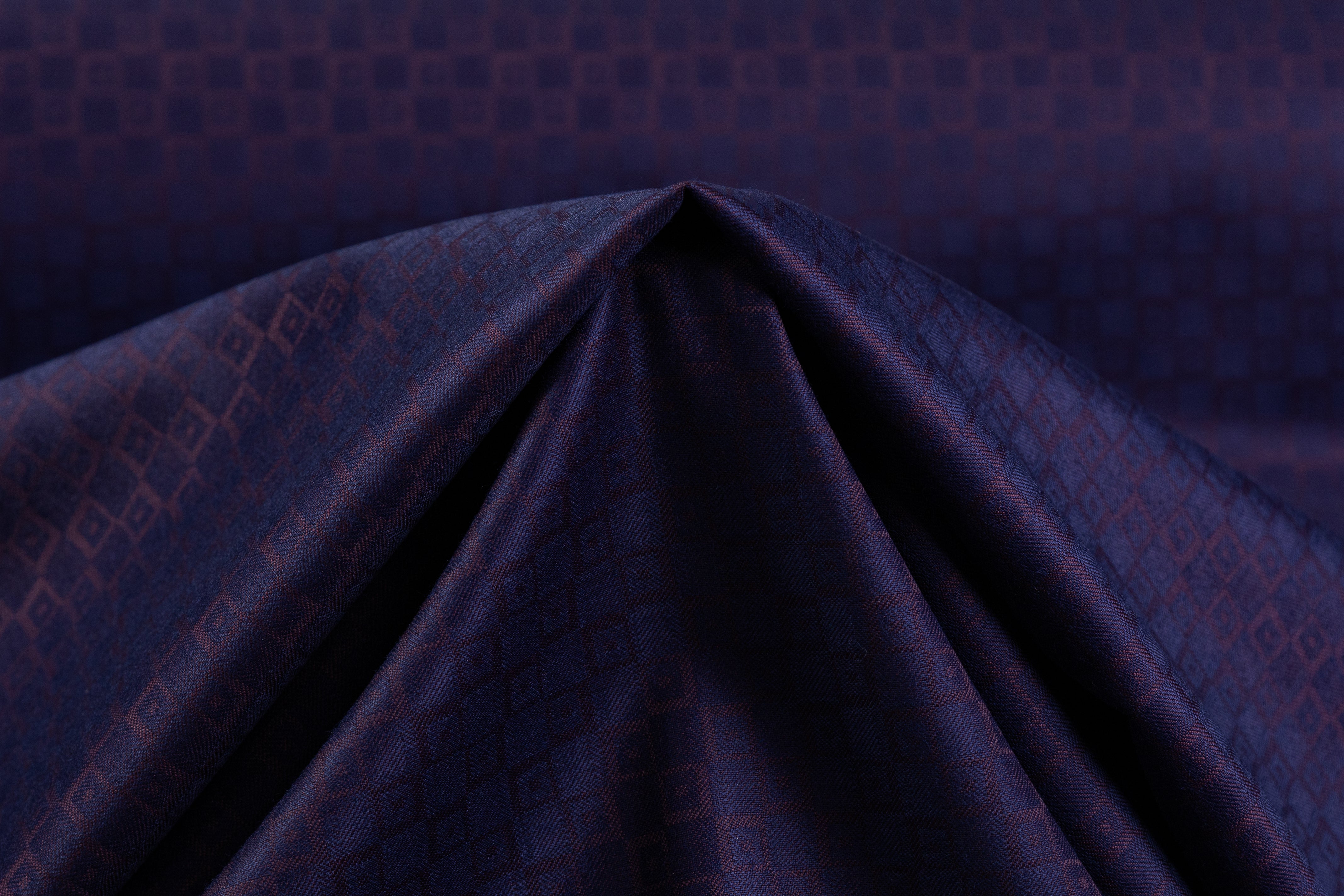 Geometric Italian Wool Viscose Jacquard Suiting - Navy / Plum