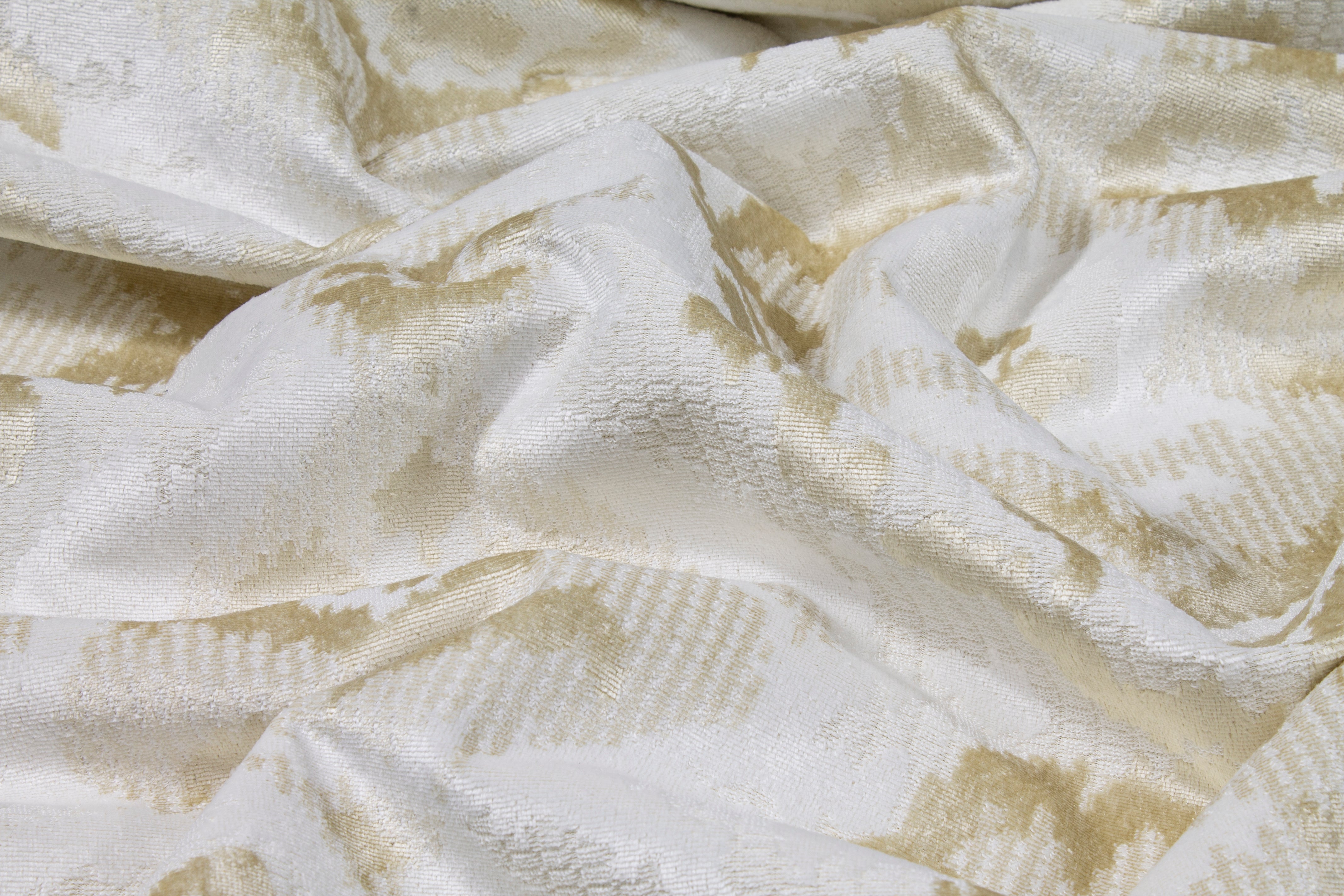 Damask Upholstery Velvet - Champagne / Off White