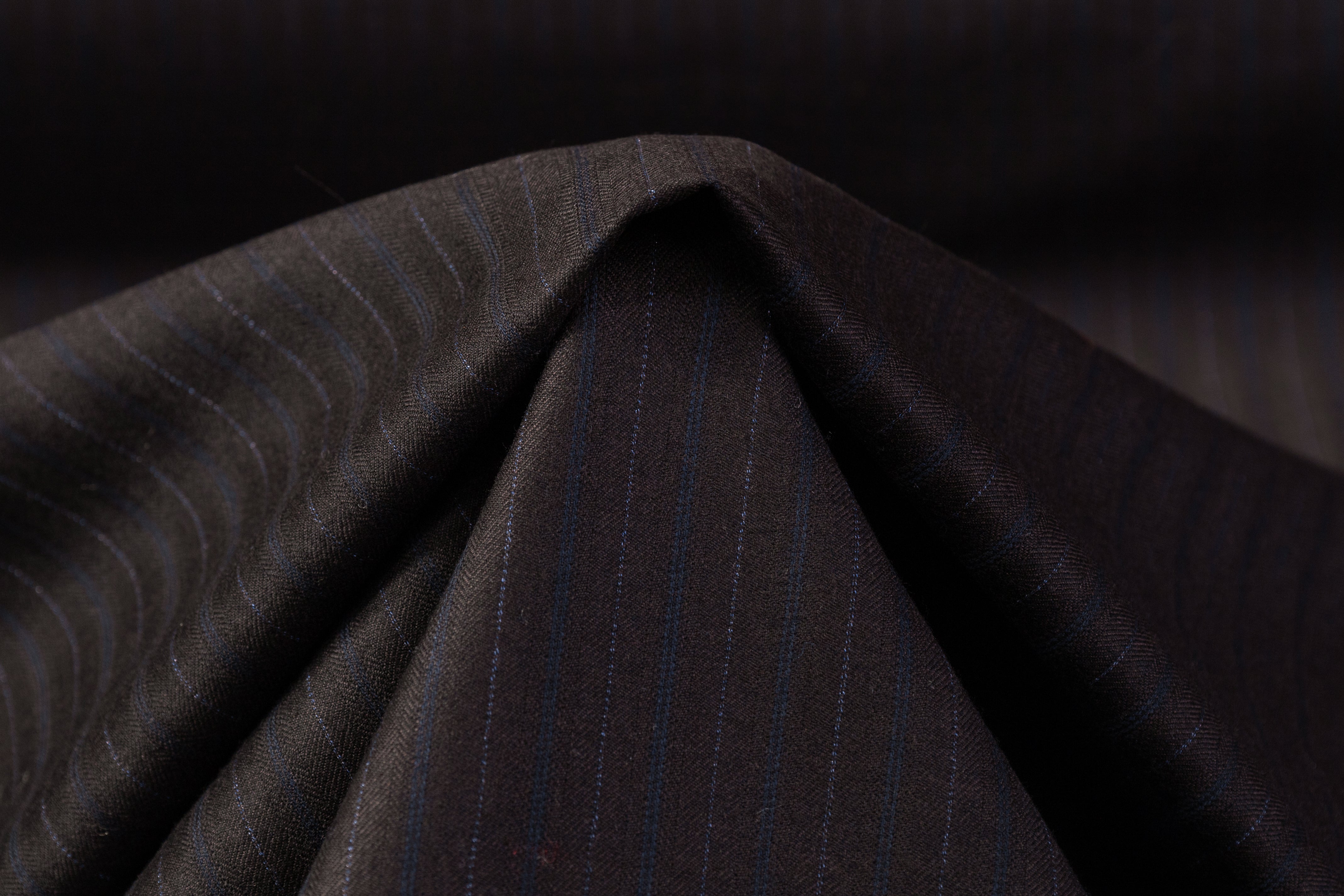 Cerruti - Cashmerelight Wool Suiting - Charcoal Gray / Navy