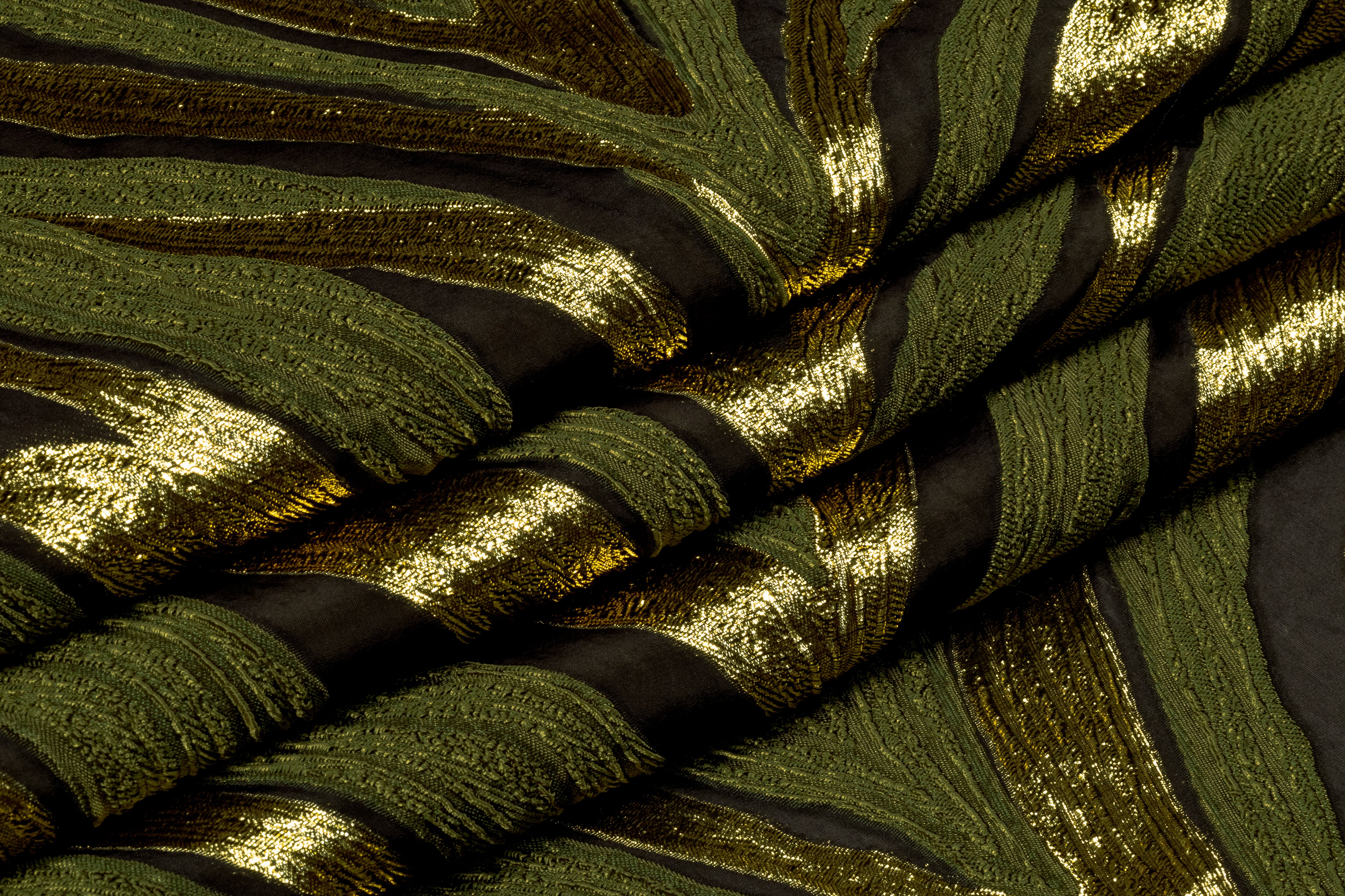 画材 Green gold chiffon Chevron Metallic Italian Silk Blend Fil Coupé - Black / Green / Gold