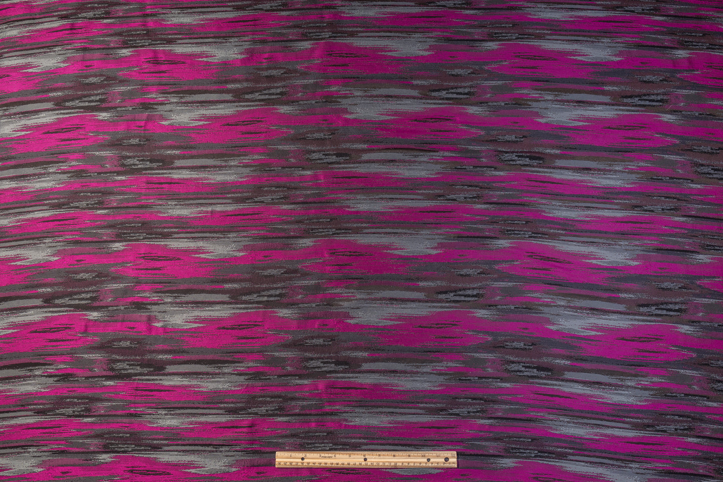 Streak Brocade - Fuchsia / Gray