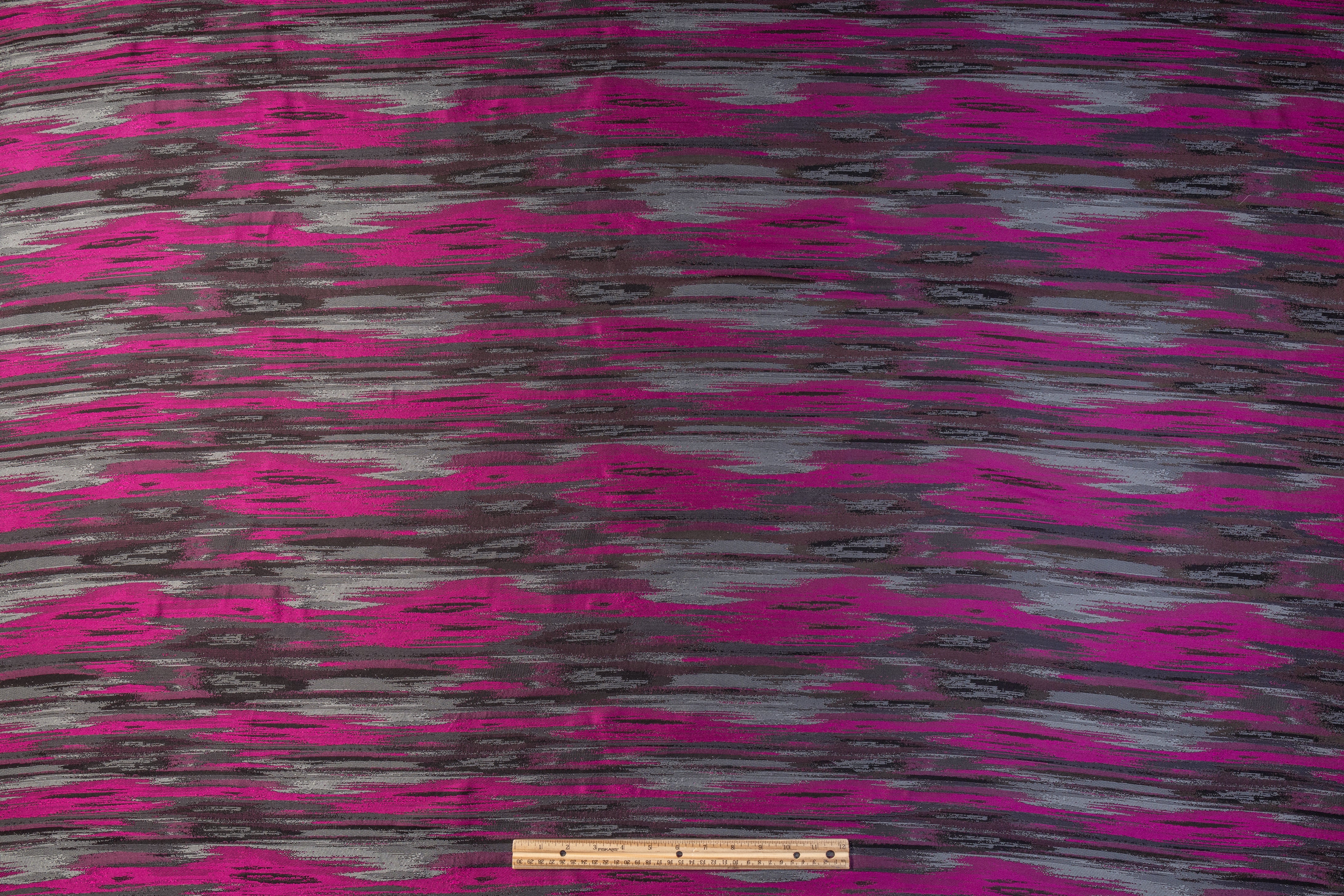 Streak Brocade - Fuchsia / Gray
