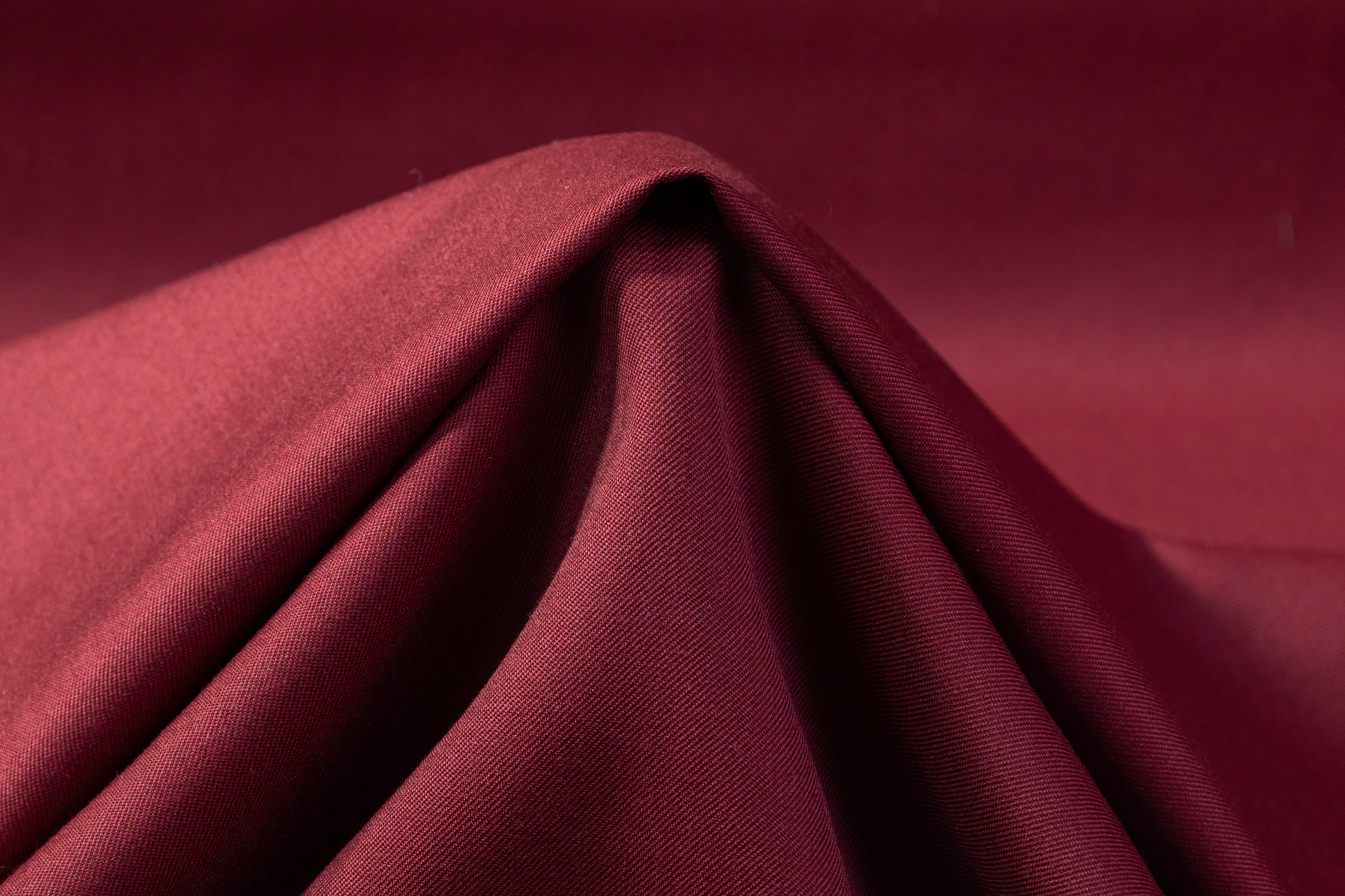Ferla - Italian Wool Blend Twill Suiting - Burgundy