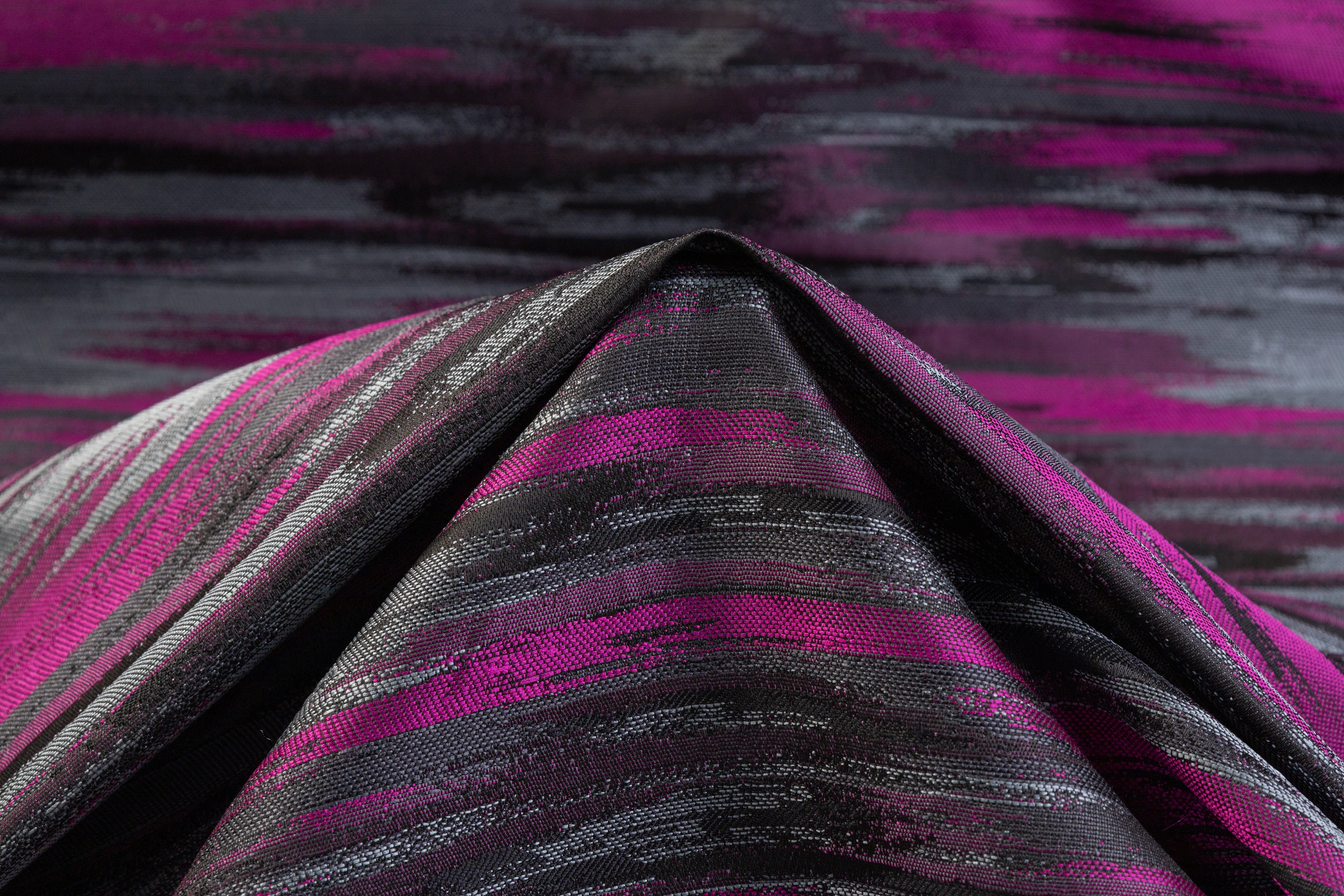 Streak Brocade - Fuchsia / Gray