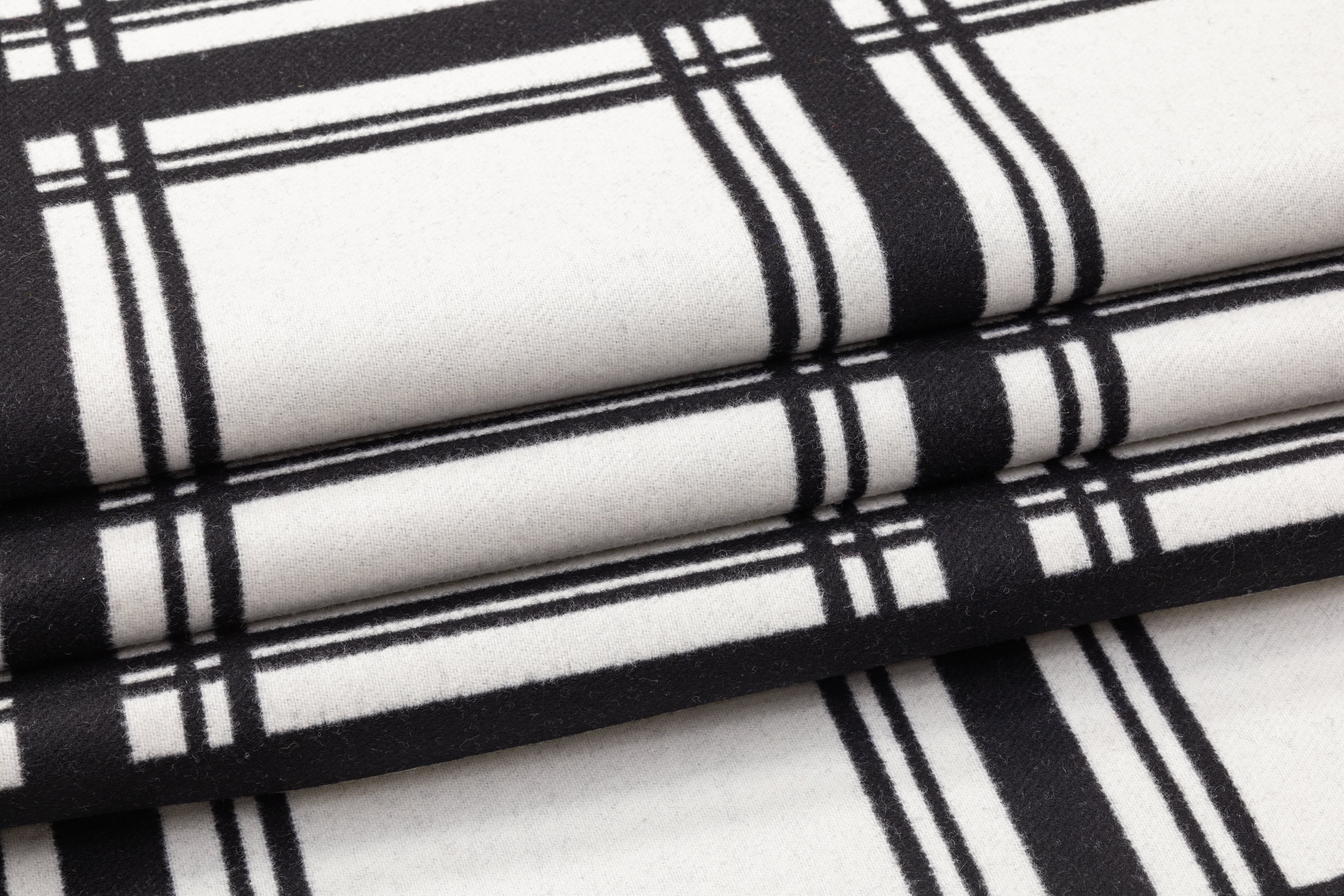 Ralph Lauren - Double Faced Italian Wool Coating - Black / White