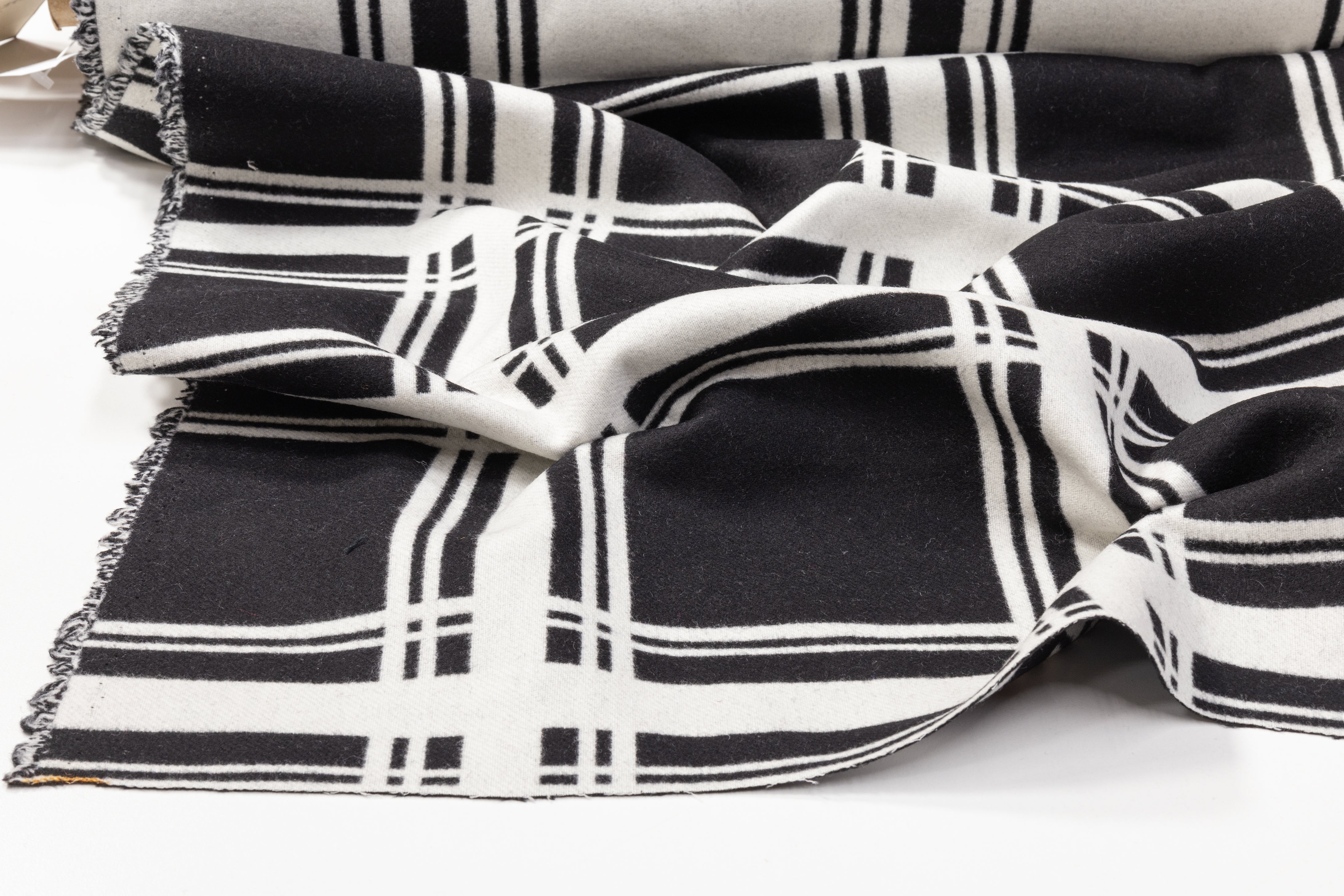 Ralph Lauren - Double Faced Italian Wool Coating - Black / White
