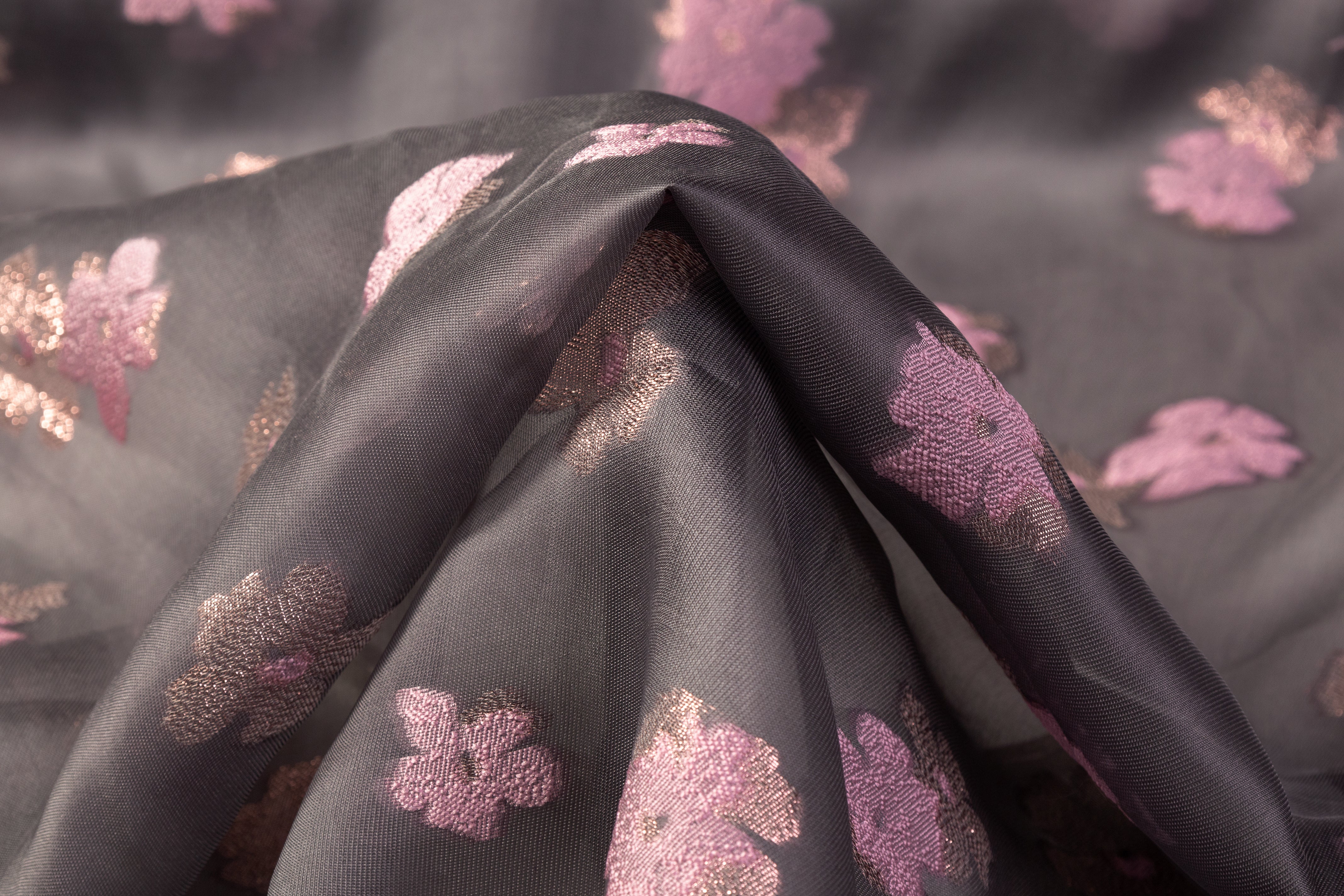 Floral Metallic Silk Gazar Fil Coupé - Gray / Pink