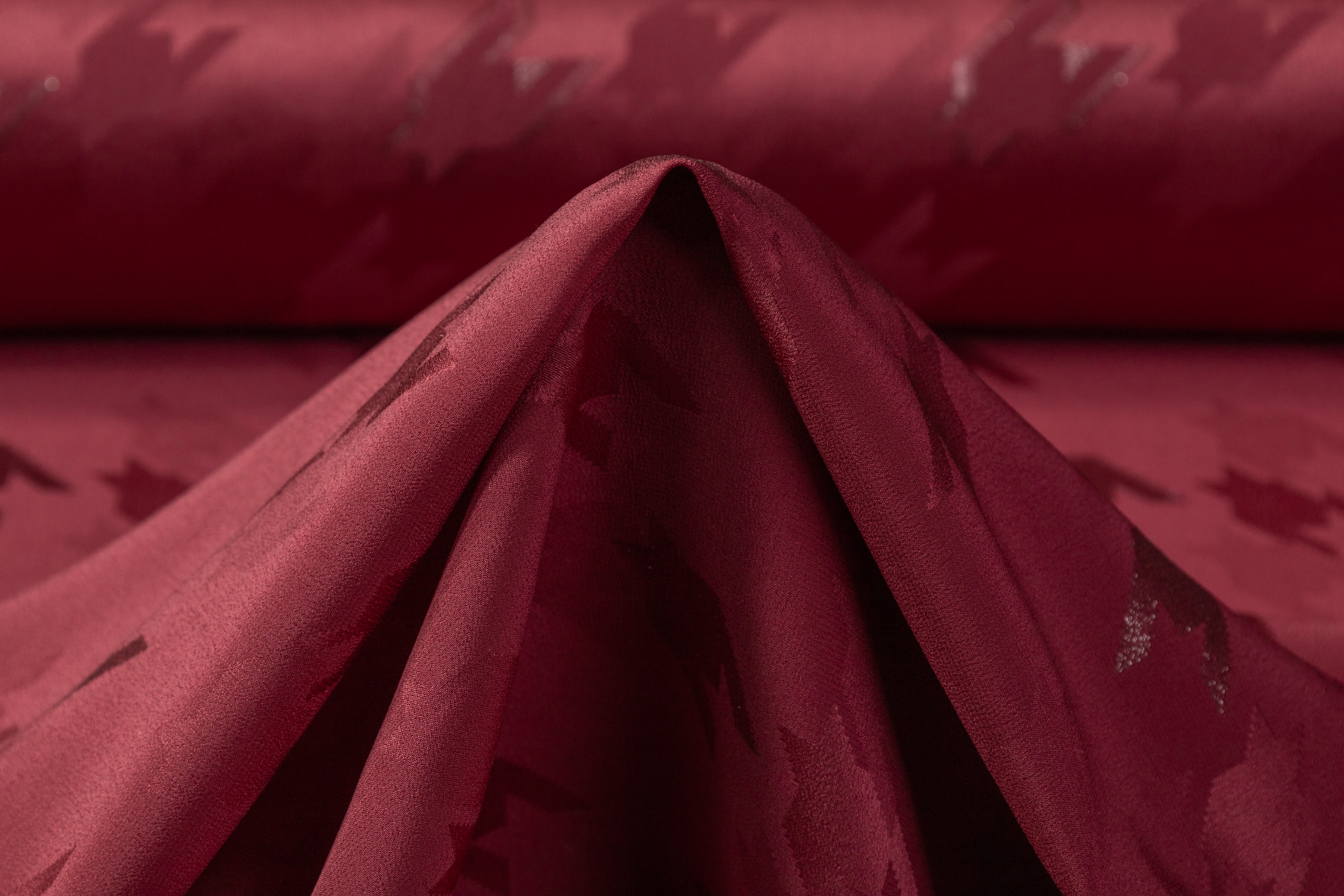 Houndstooth Italian Metallic Silk Jacquard - Burgundy