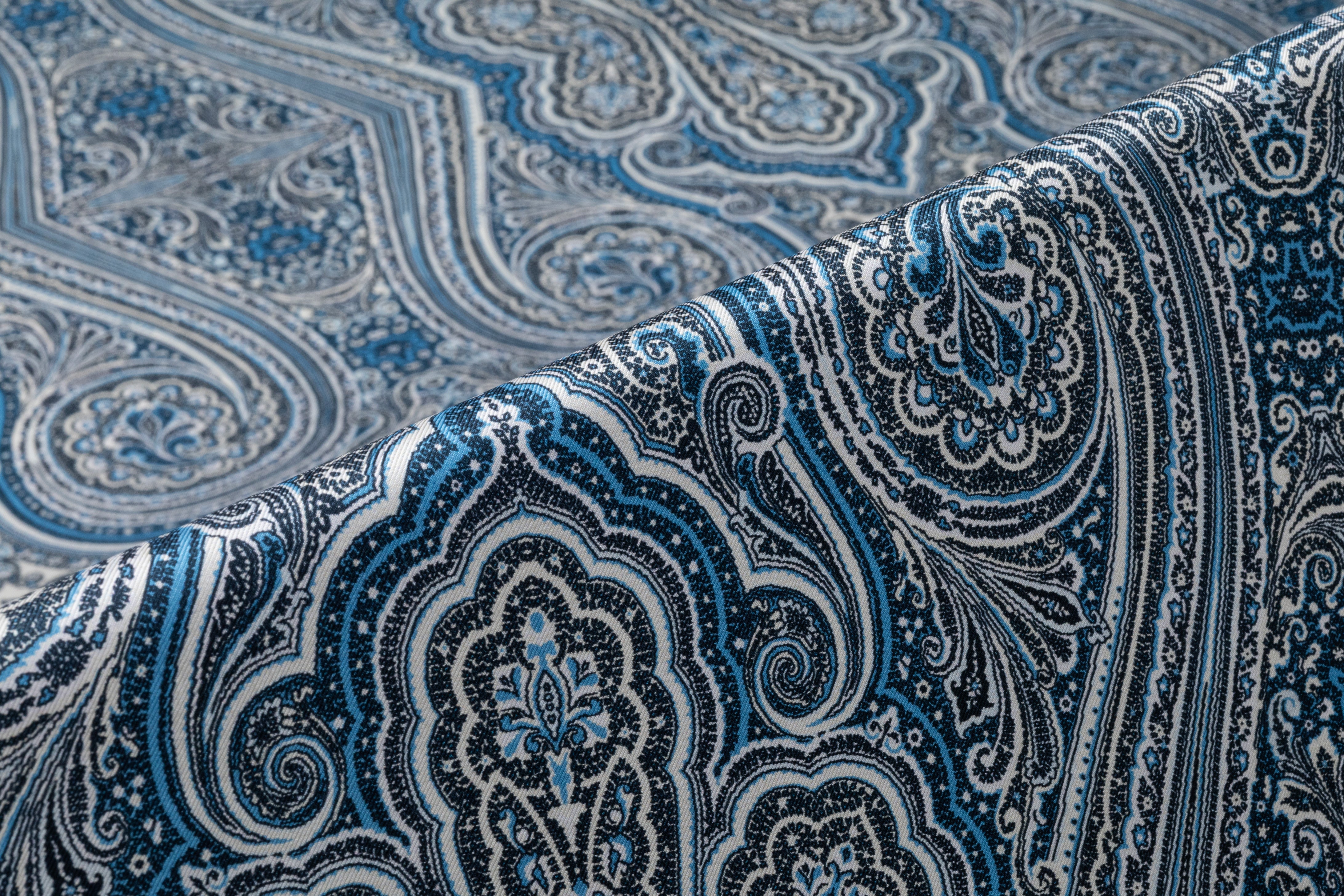 Paisley Italian Silk Twill - Blue / Ivory
