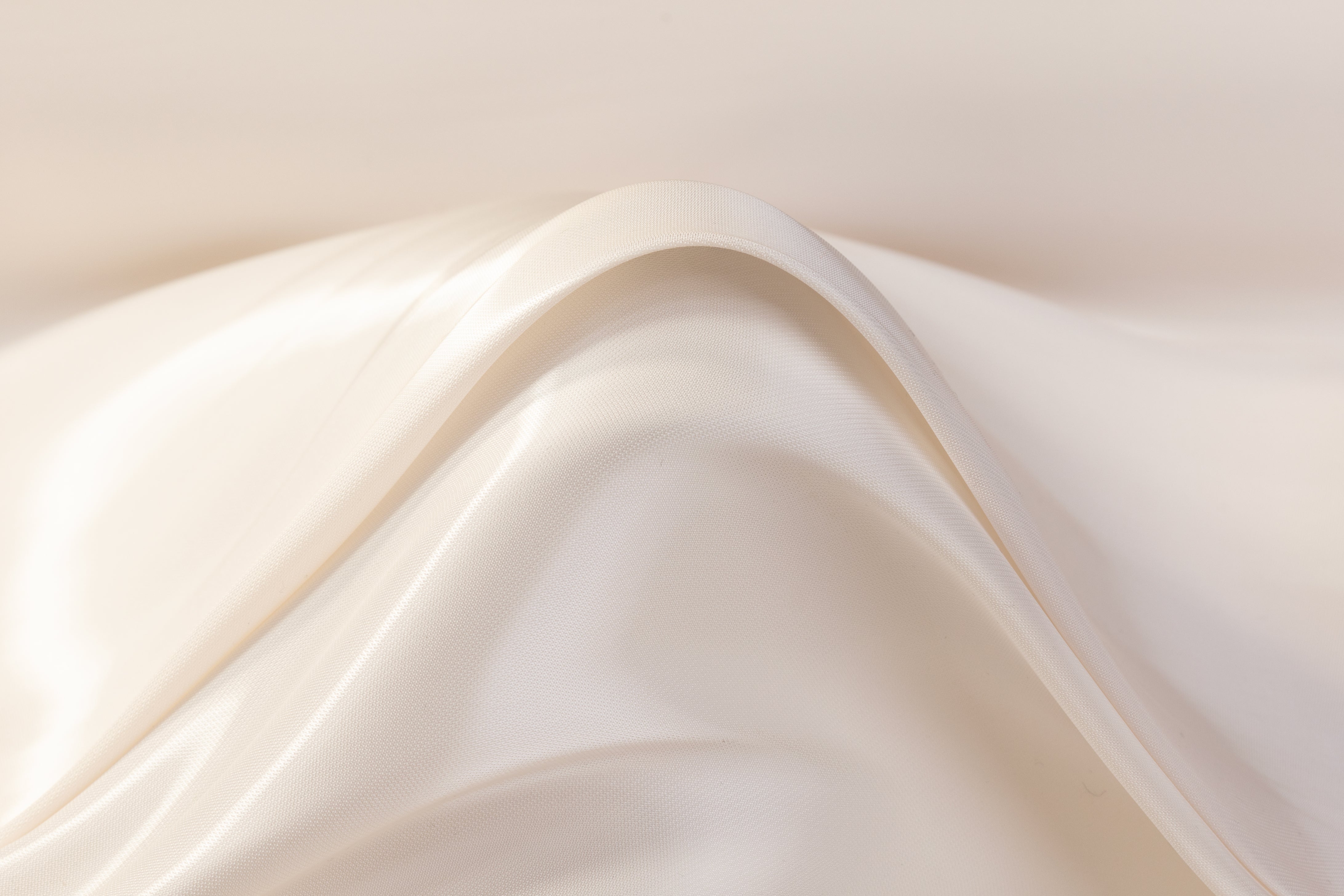 Italian Liquid Satin Lamé - Ivory