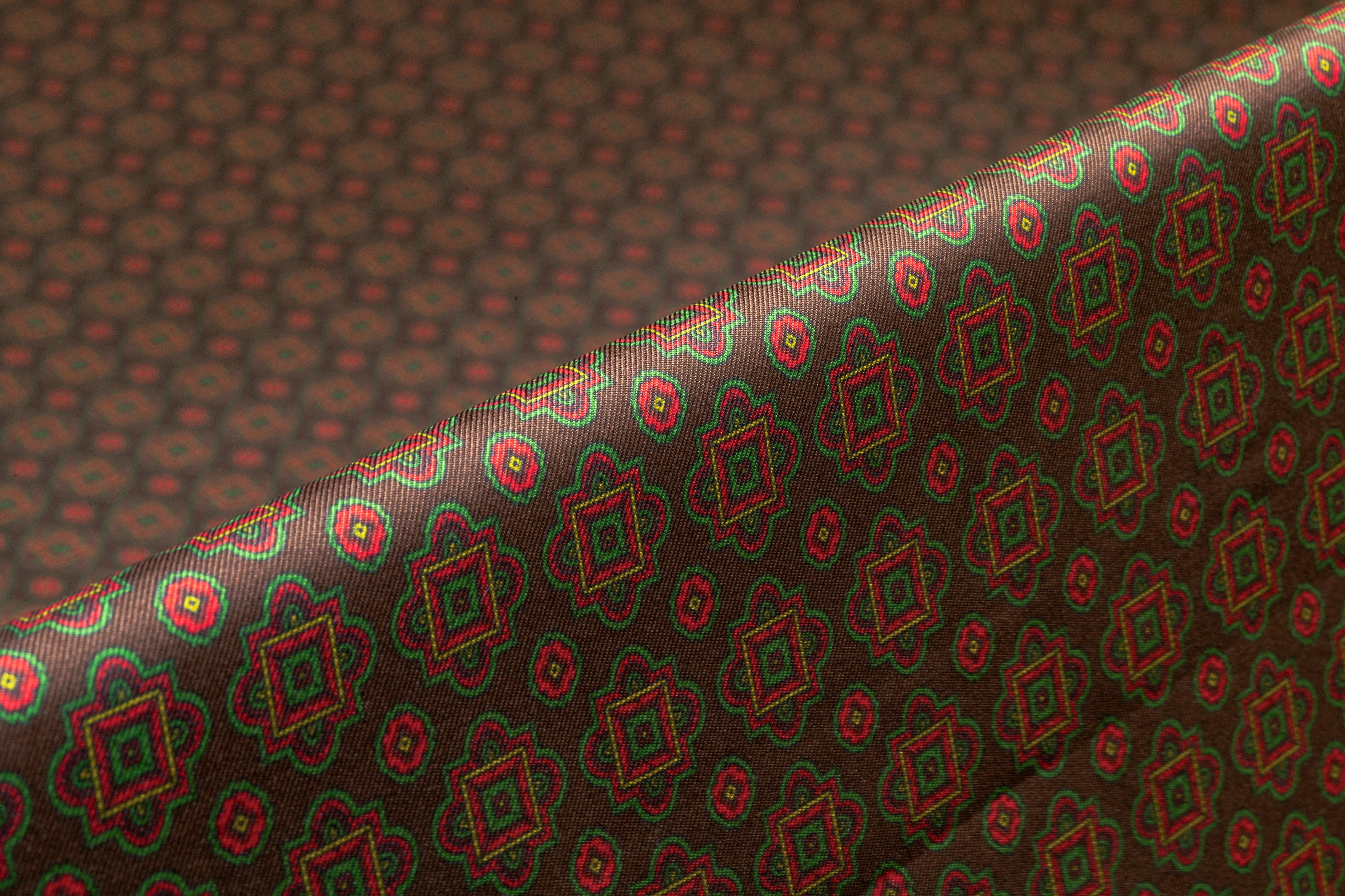 Foulard Medallion Italian Silk Twill - Brown / Green / Red