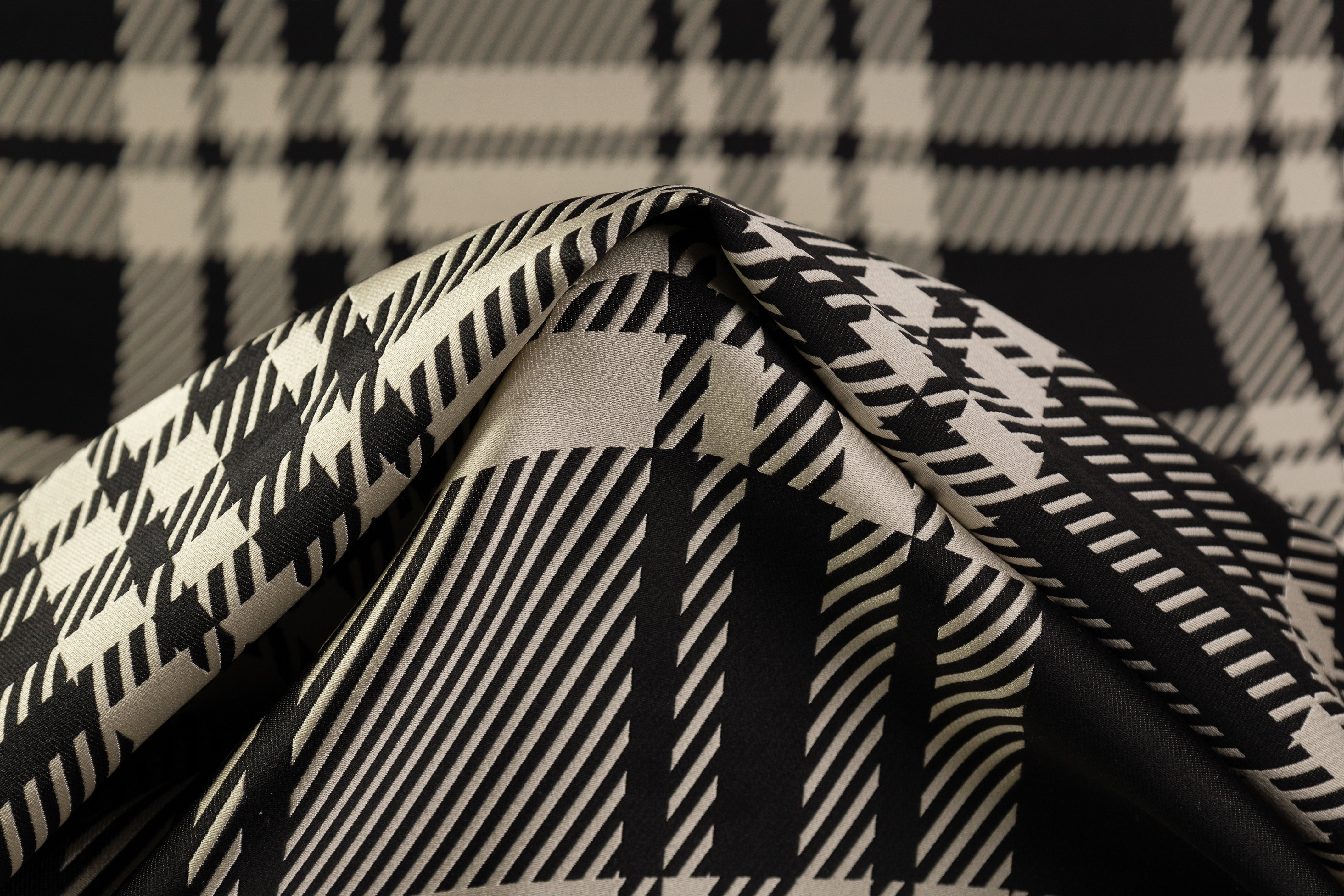 Ralph Lauren - Checked Italian Brocade - Black / Ivory