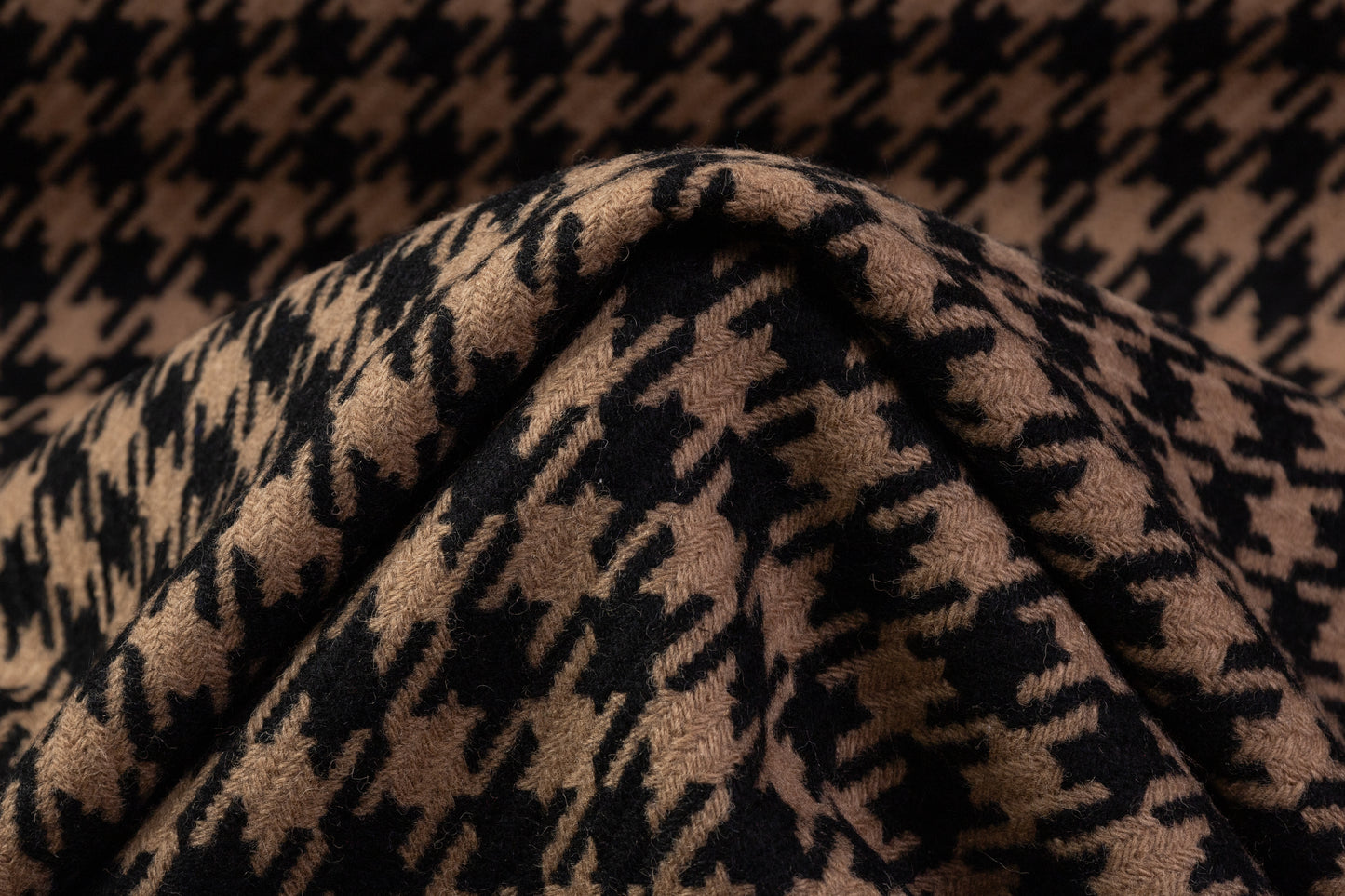 Houndstooth Italian Wool Coating - Black / Brown