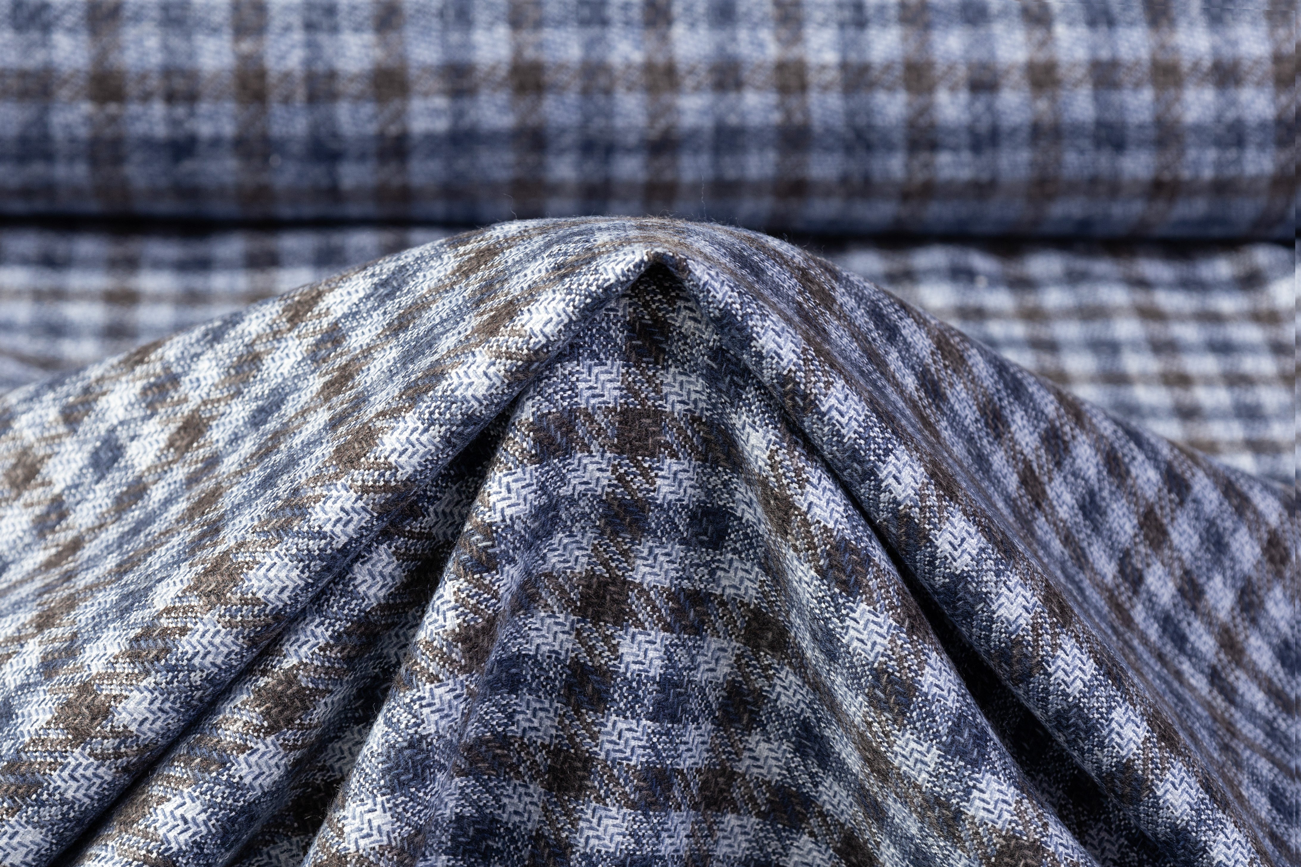 Cerruti - Checked Italian Silk Cashmere Suiting - Blue / Brown
