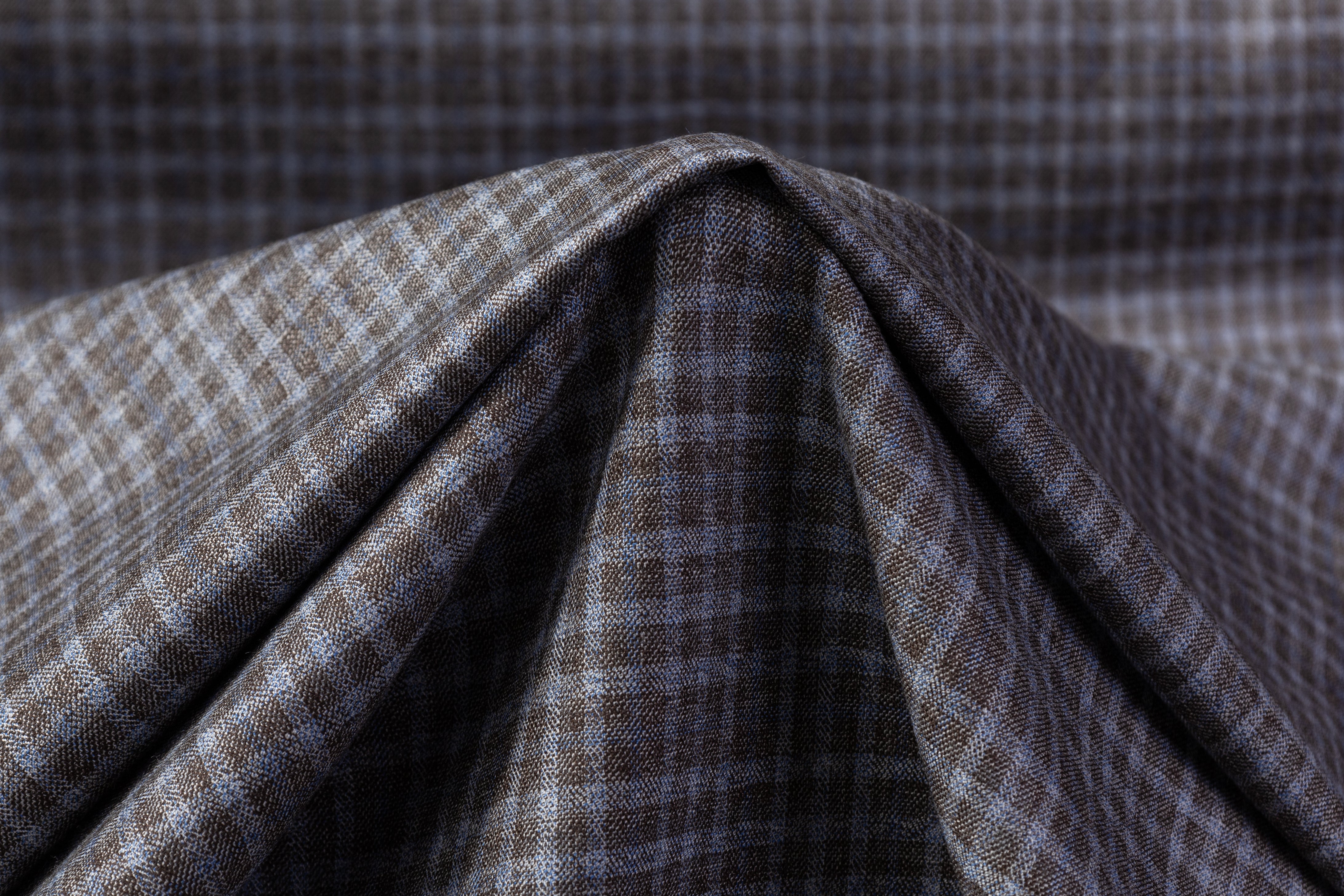 E. Thomas - Super 130s Italian Wool Suiting - Taupe / Blue
