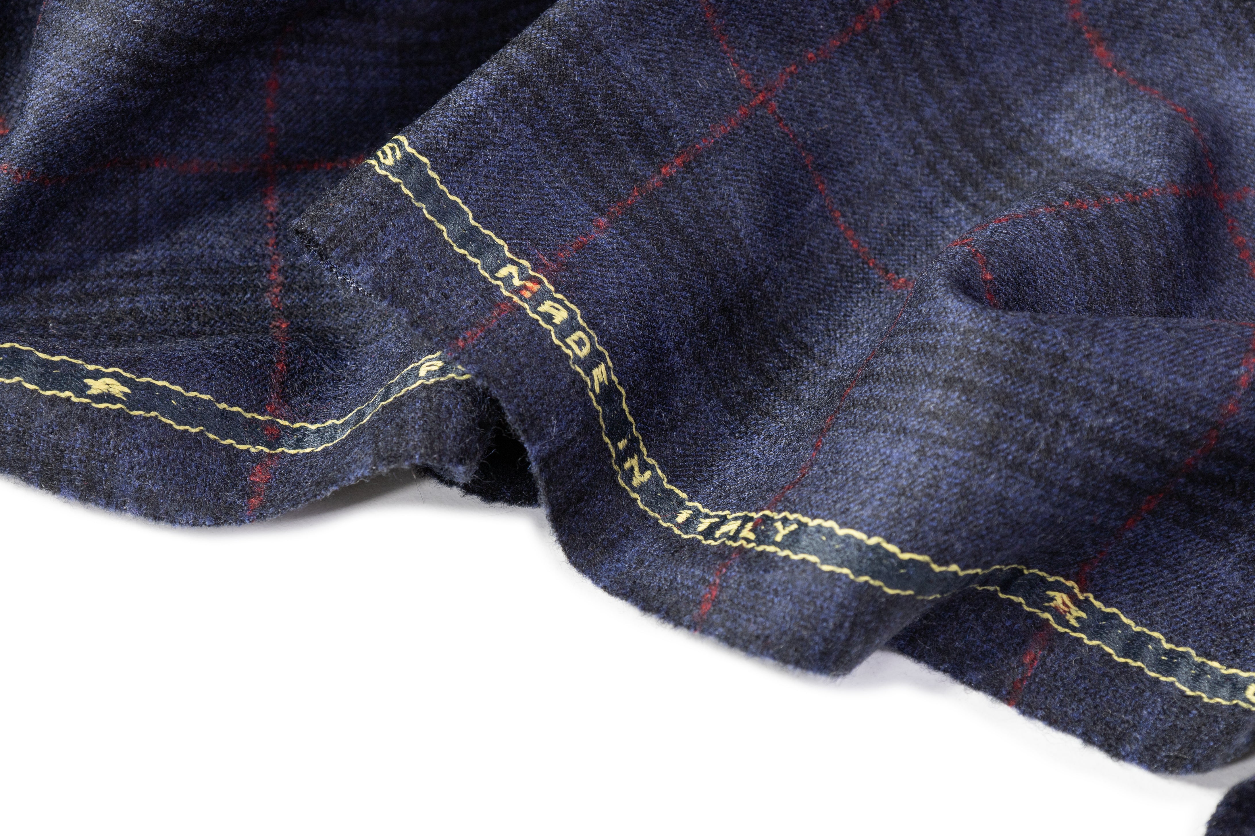 Carnet - Super 130s Italian Wool Flannel Suiting - Navy / Red