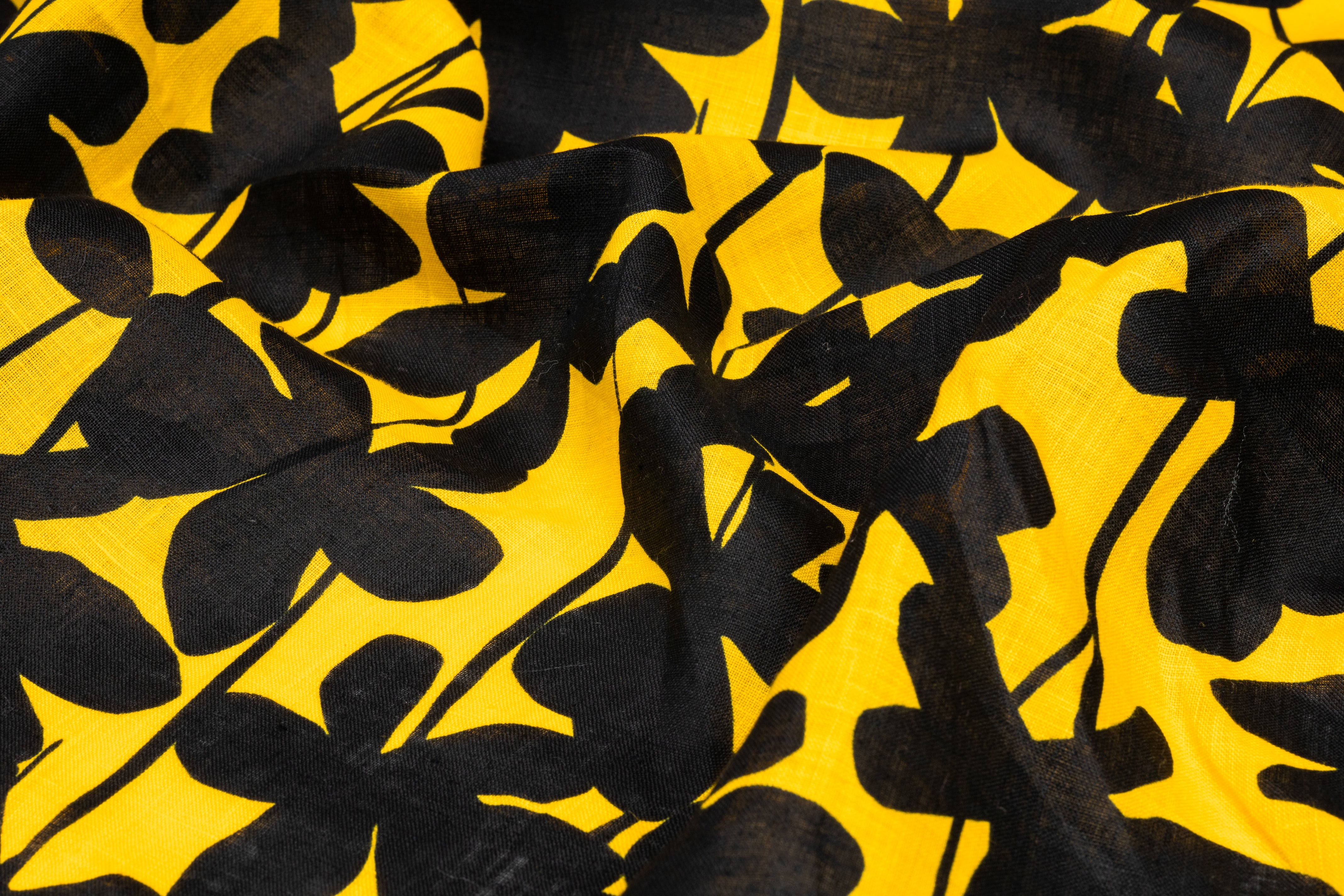 Floral Italian linen - Black / Yellow