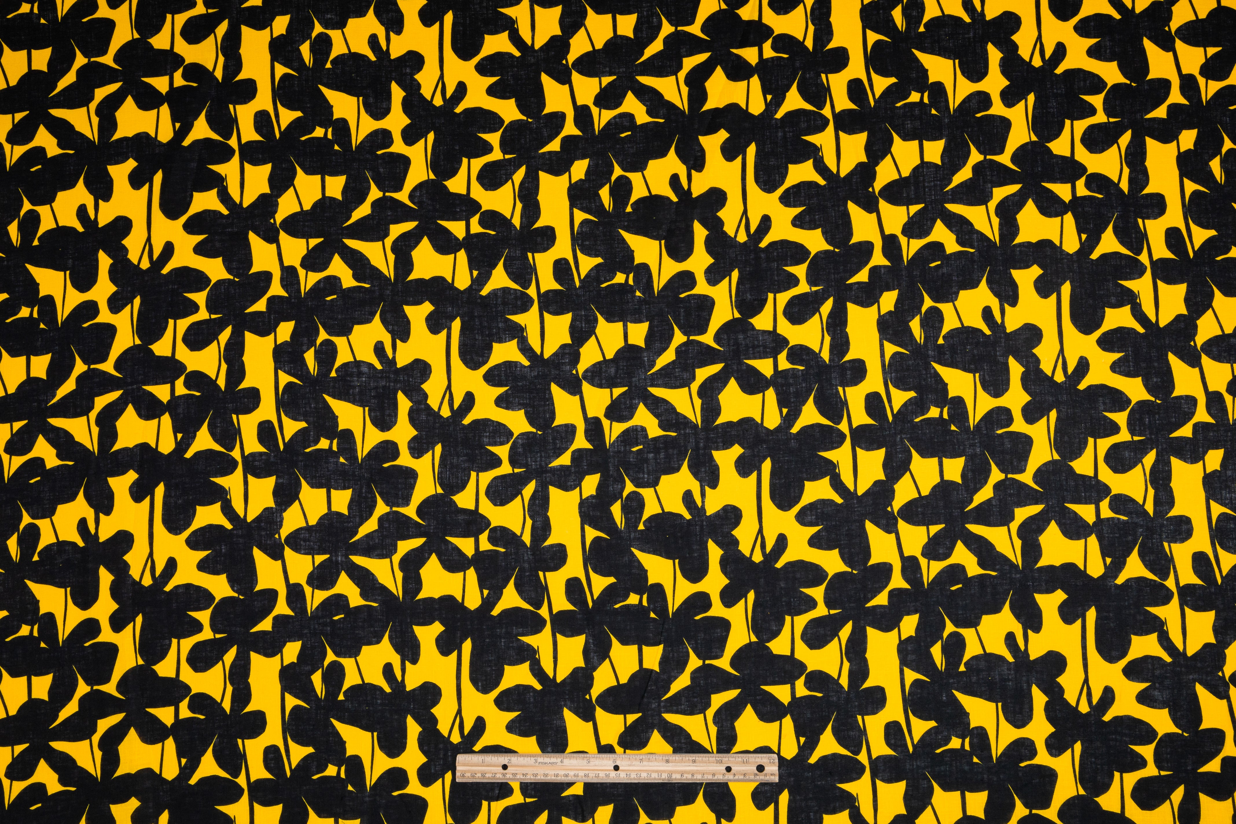 Floral Italian linen - Black / Yellow